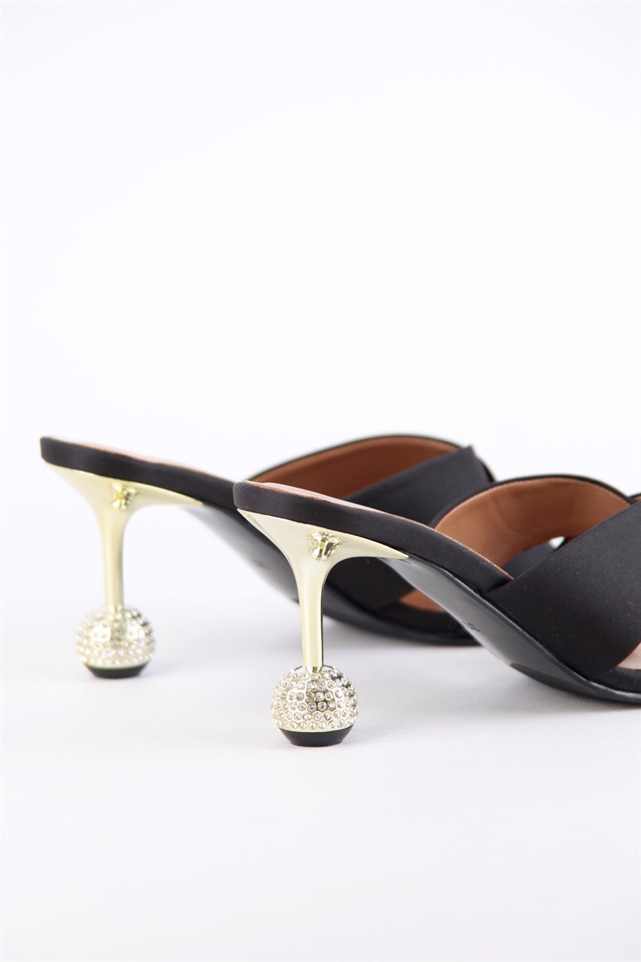 Olina Siyah Hakiki Deri Taş Detaylı Kadın Topuklu Terlik