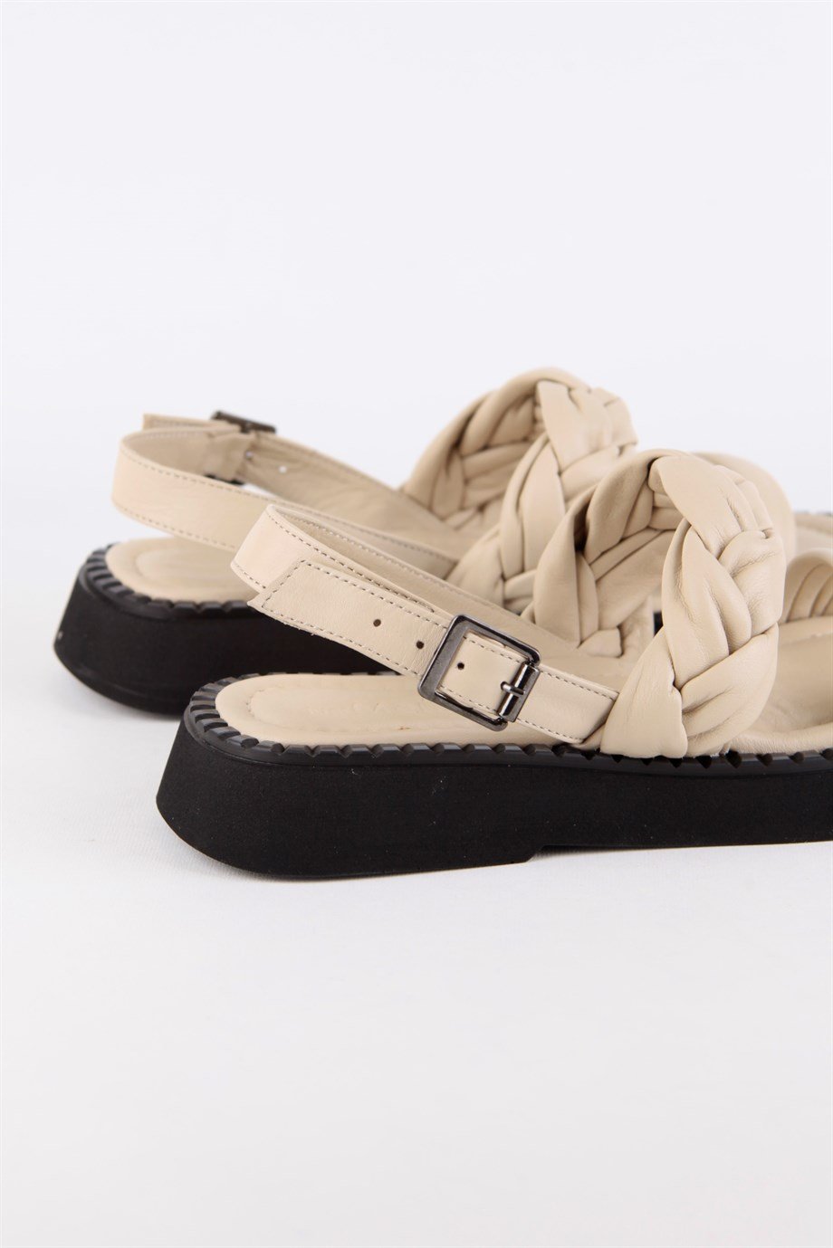 Olinda BeJ Hakiki Deri Kadın Sandalet