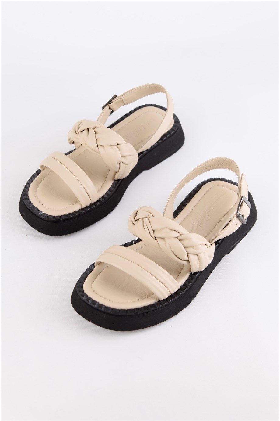 Olinda BeJ Hakiki Deri Kadın Sandalet