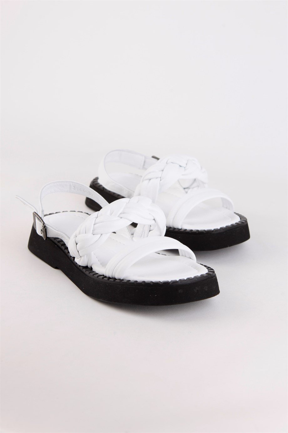 Olinda Beyaz Hakiki Deri Kadın Sandalet