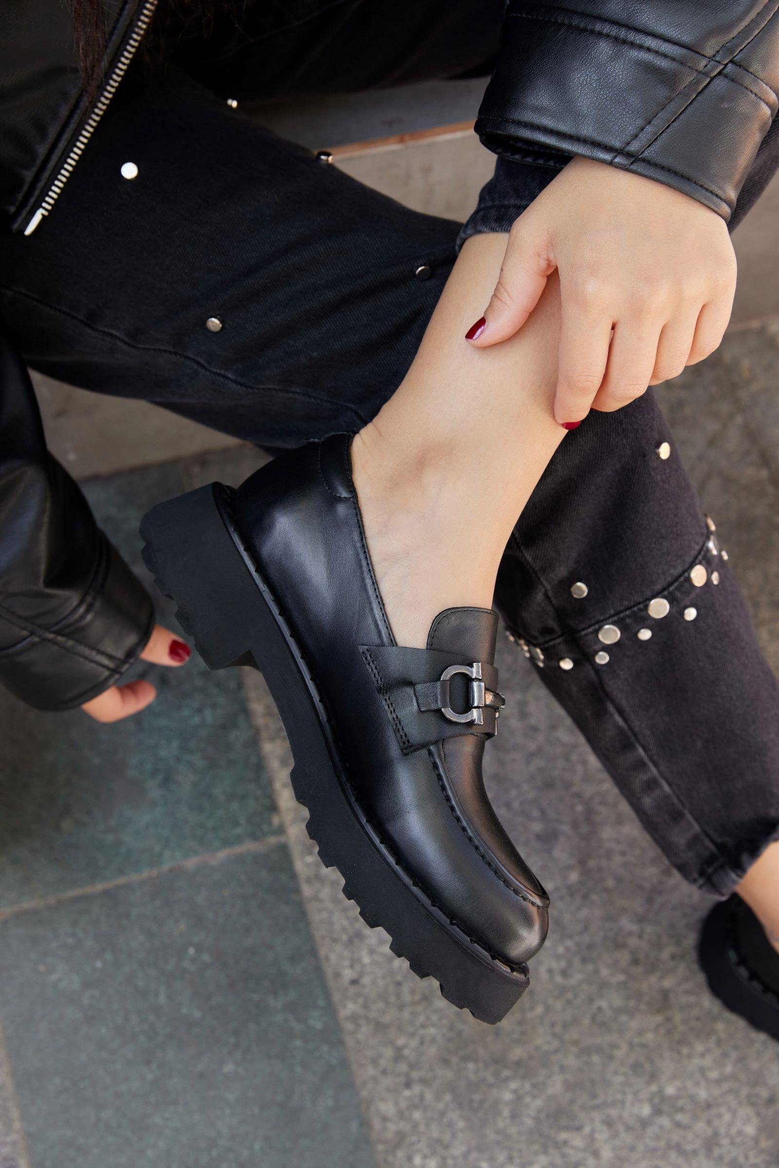 Ossy Siyah Hakiki Deri Kadın Loafer