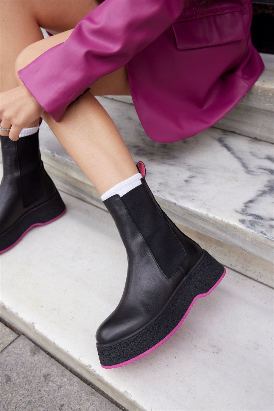 Pamela Siyah Hakiki Deri Fuşya Tabanlı Kadın Bot