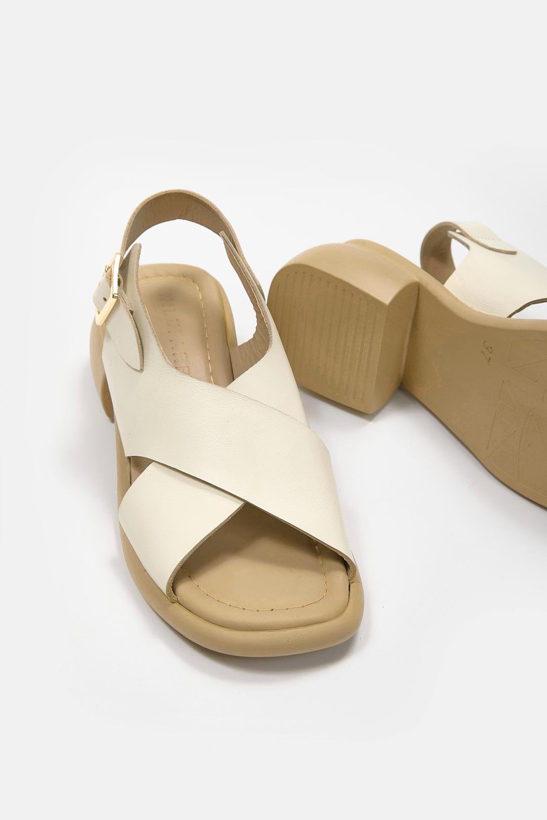 Panova Bej Hakiki Deri Kısa Topuklu Kadın Sandalet
