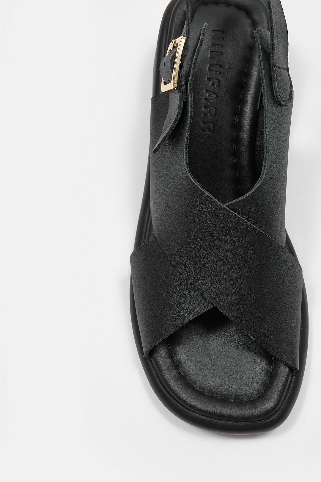 Panova Siyah Hakiki Deri Kısa Topuklu Kadın Sandalet