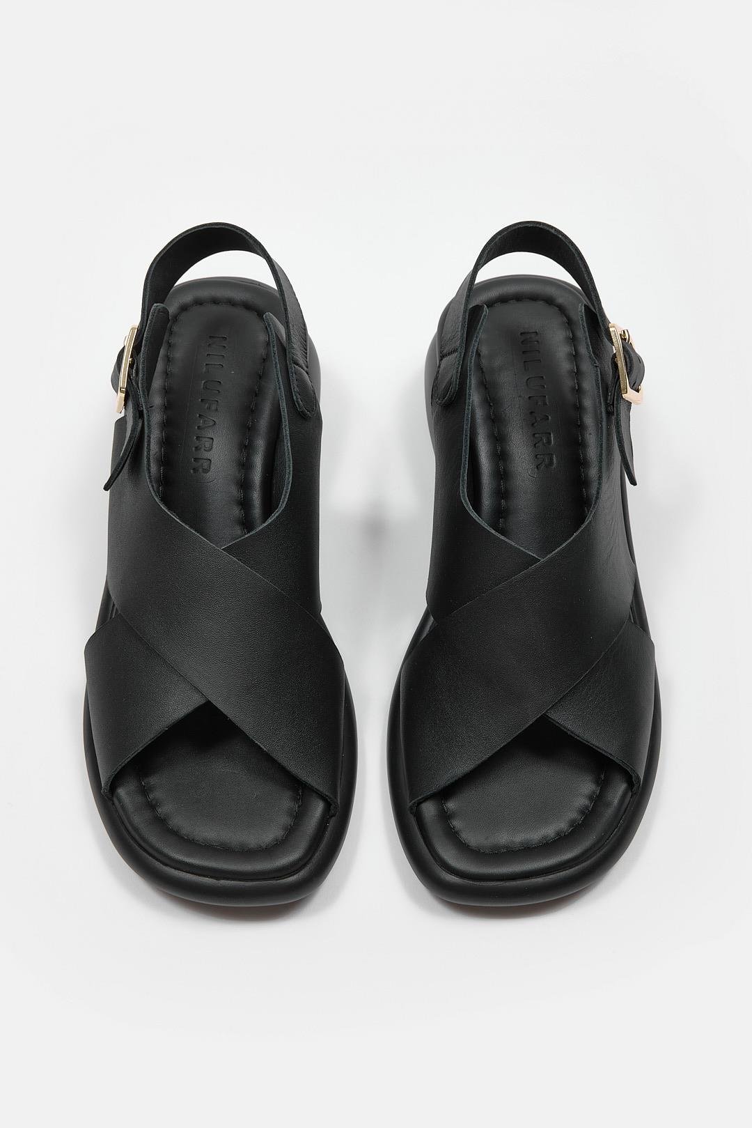 Panova Siyah Hakiki Deri Kısa Topuklu Kadın Sandalet