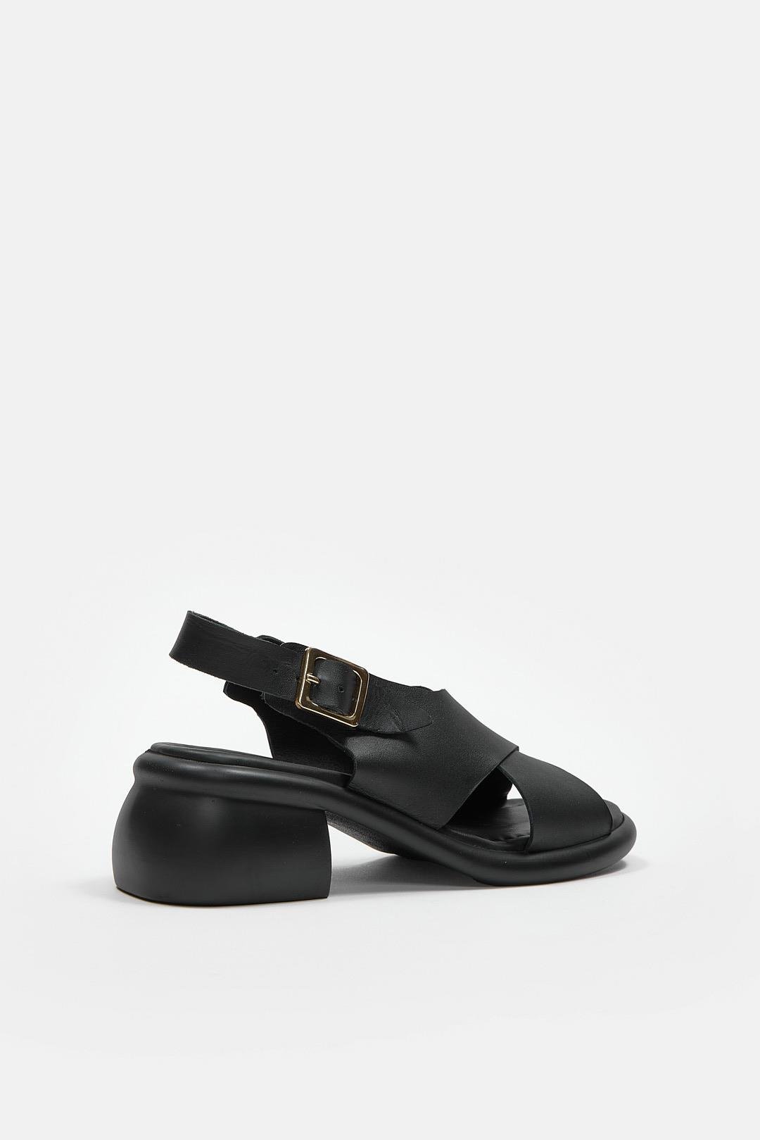 Panova Siyah Hakiki Deri Kısa Topuklu Kadın Sandalet