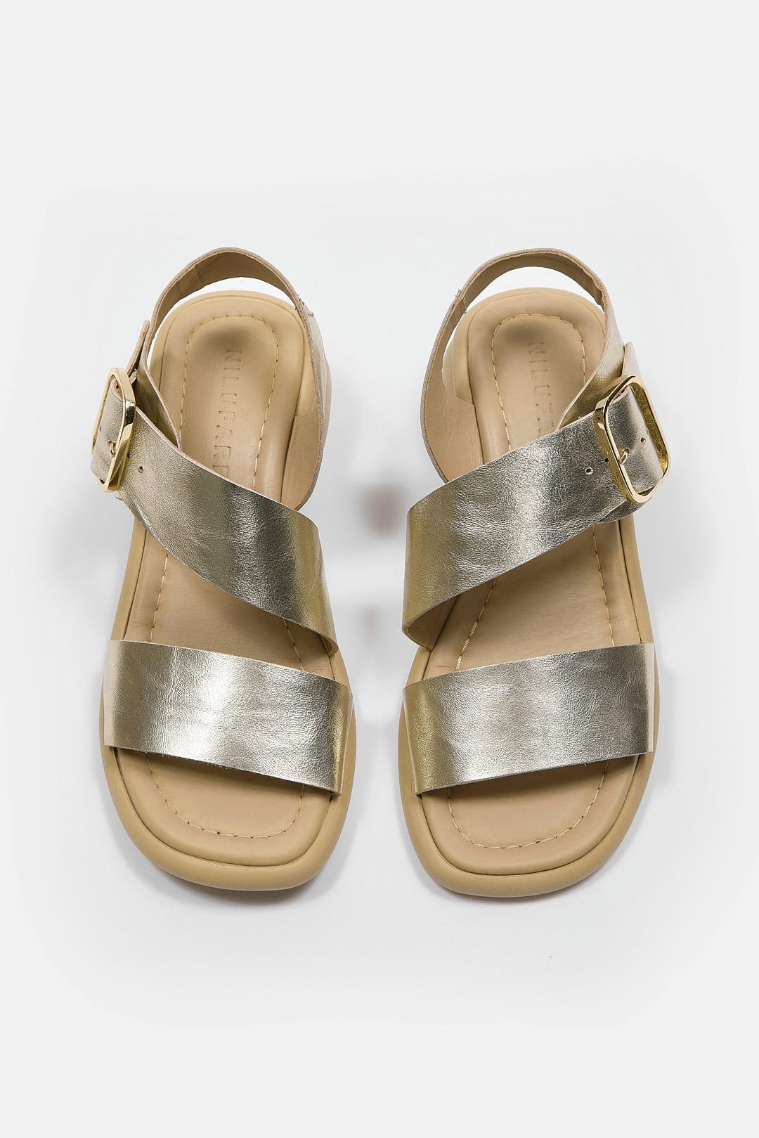 Petra Altın Hakiki Deri Altın Tokalı Kadın Sandalet