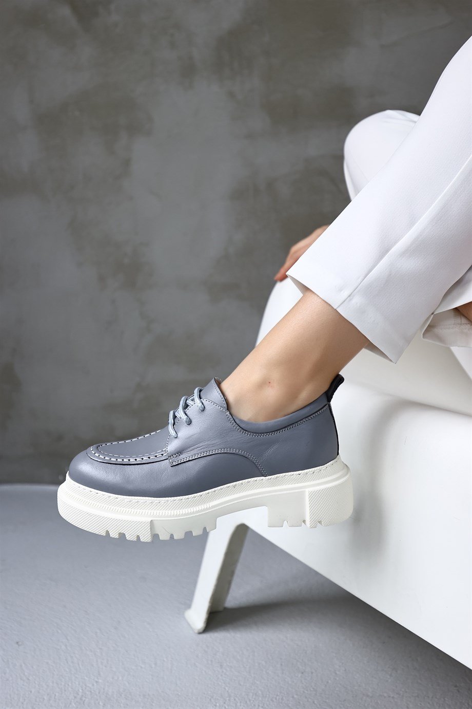Piona Gray Thick Sole Lace-Up Women's Leather Loafer