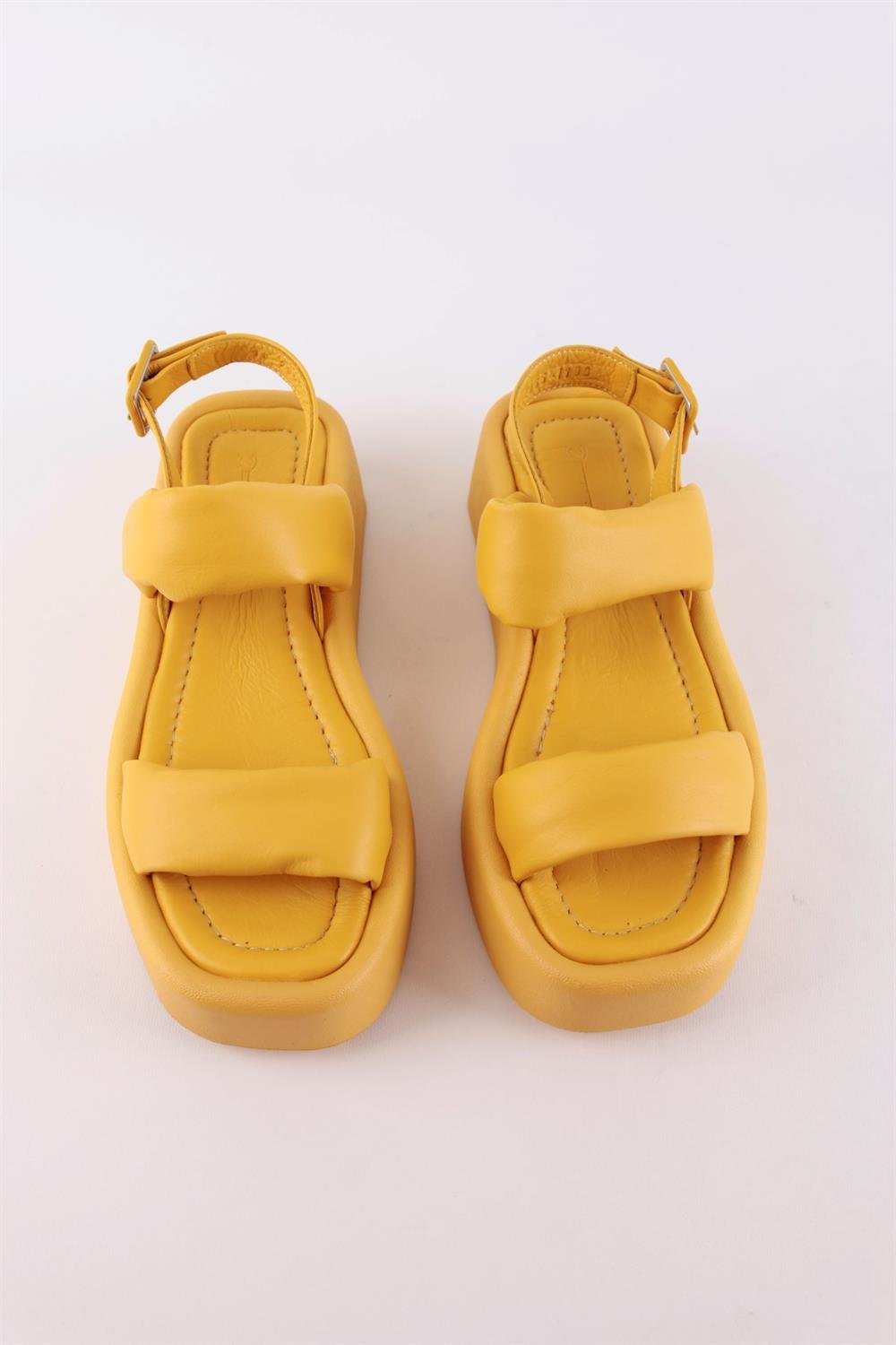 Polina Sarı Hakiki Deri Kalın Tabanlı Kadın Sandalet