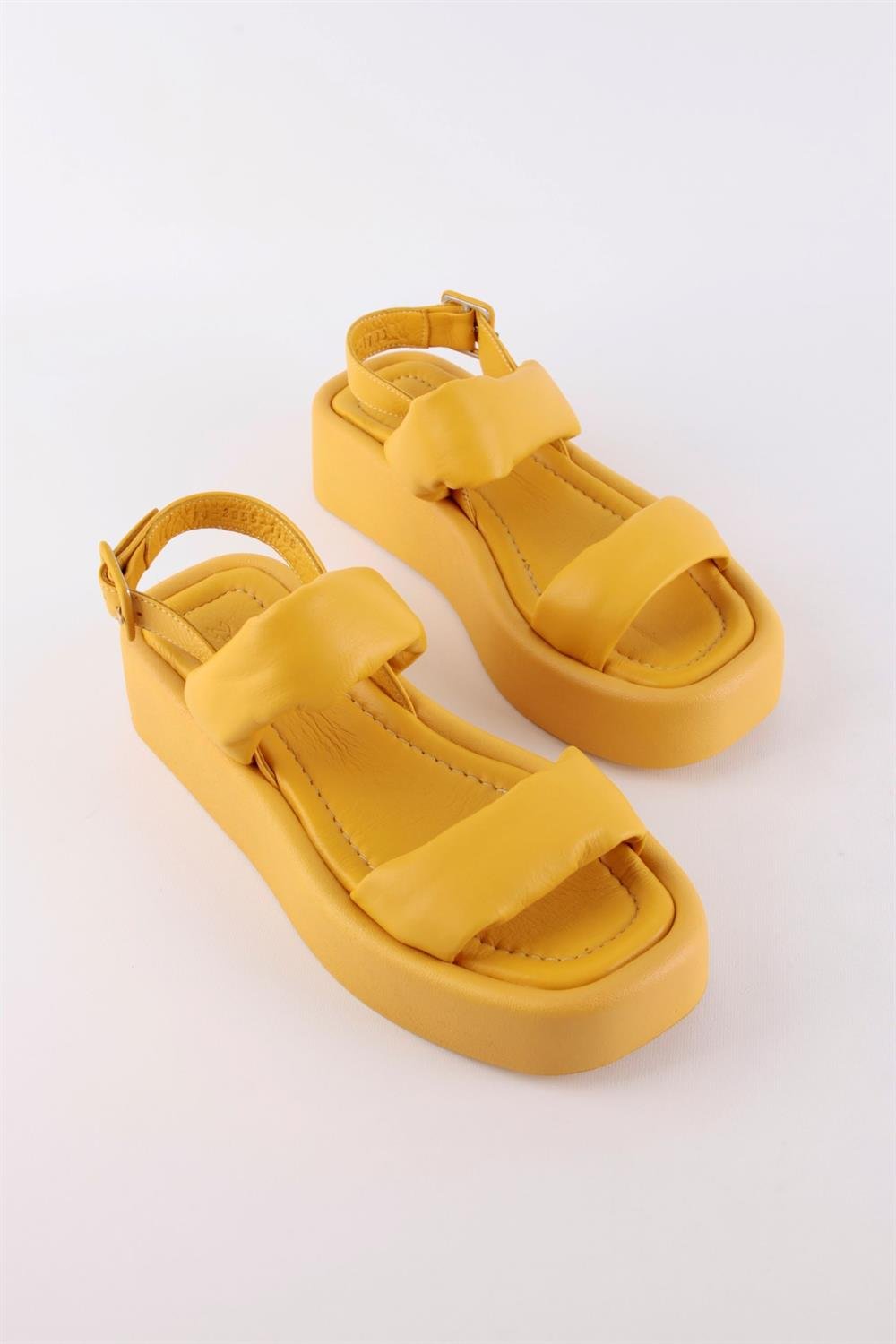 Polina Sarı Hakiki Deri Kalın Tabanlı Kadın Sandalet