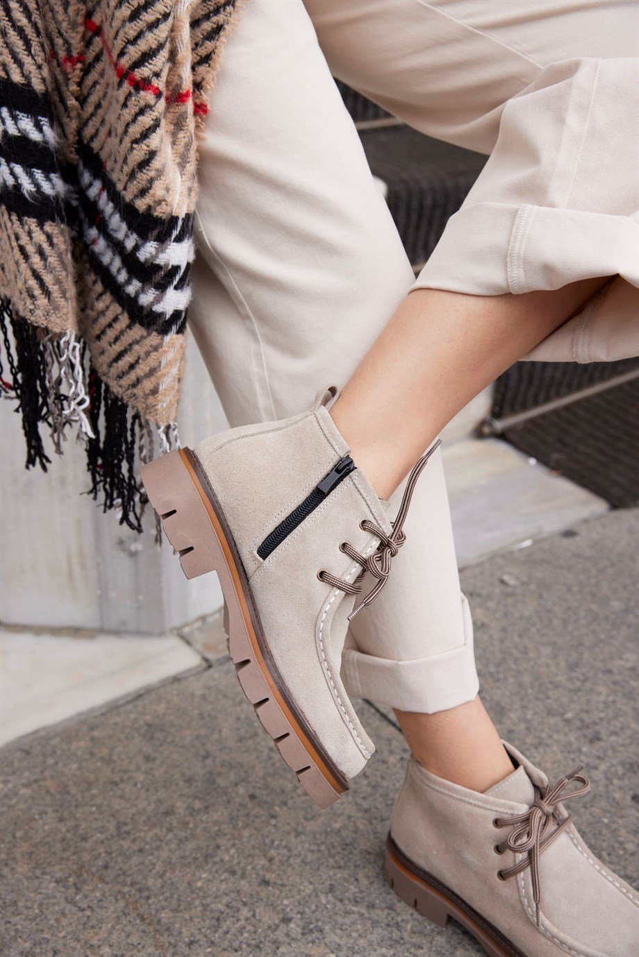 Marcela Bej Hakiki Süet Kadın Bot