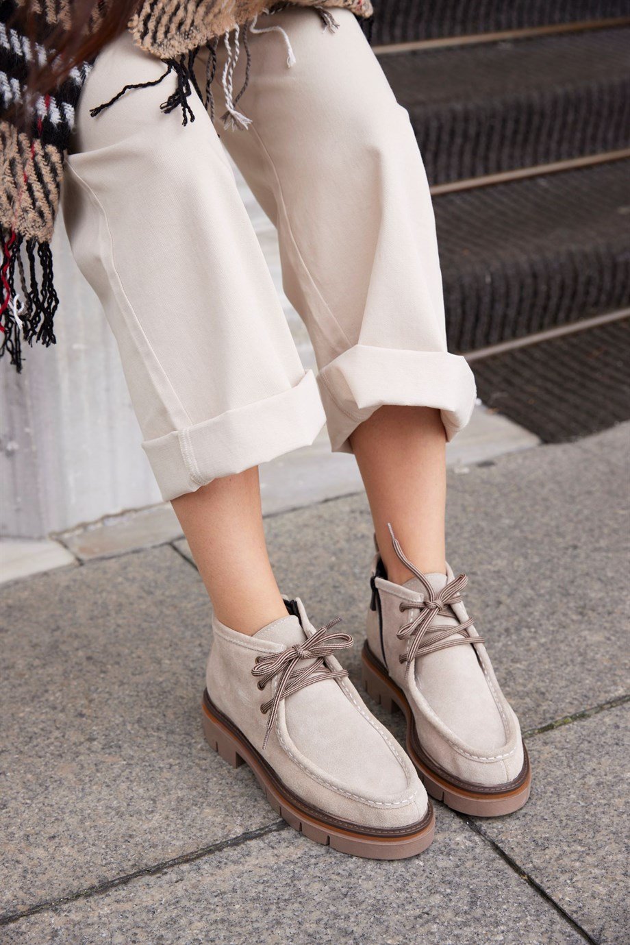 Marcela Bej Hakiki Süet Kadın Bot