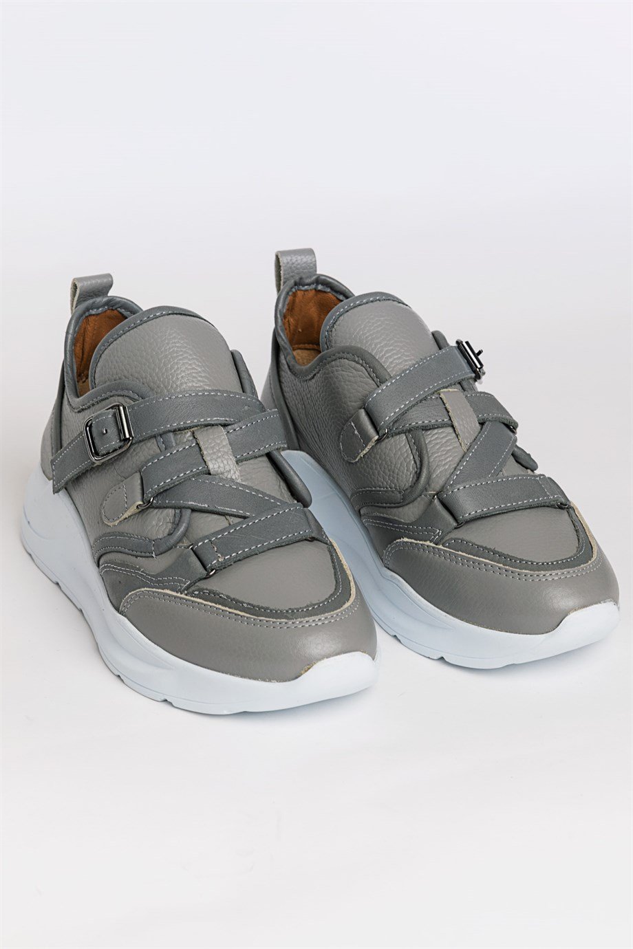 Rissa Gri Deri Kemer Detaylı Kadın Sneakers