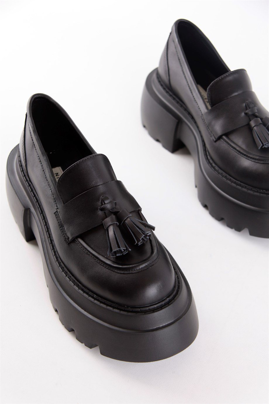 Rolanda Siyah Hakiki Deri Kalın Tabanlı Kadın Loafer