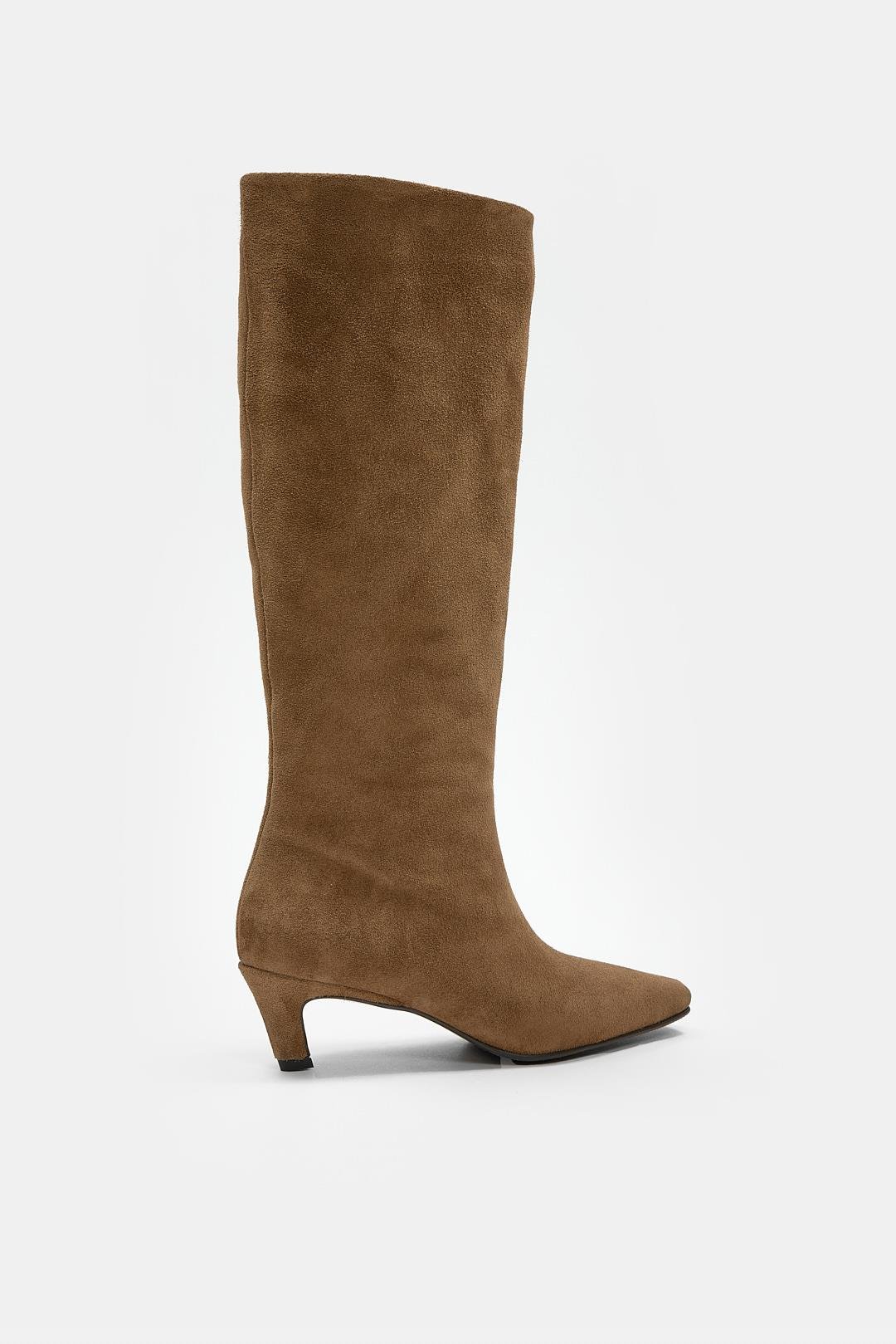 Rolene Sigaro Süet Hakiki Deri Kısa Topuklu Kadın Çizme