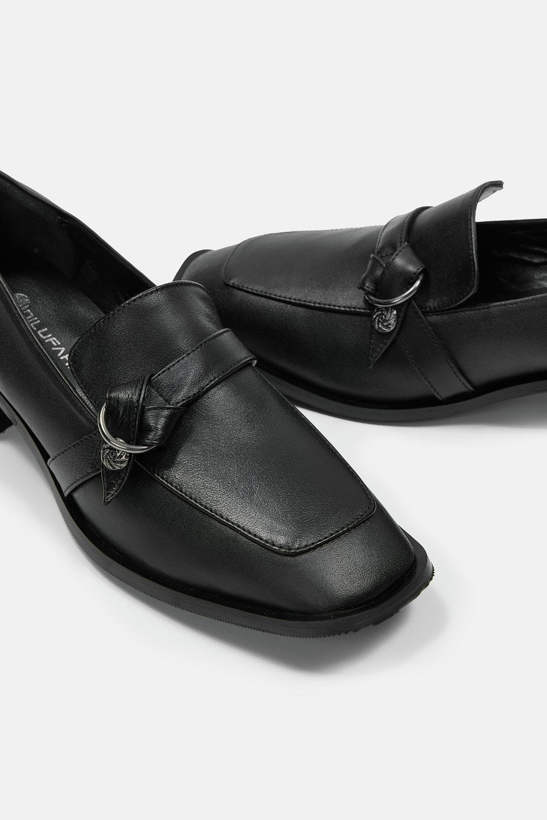 Rosita Siyah Hakiki Deri Kısa Topuklu Kadın Ayakkabı