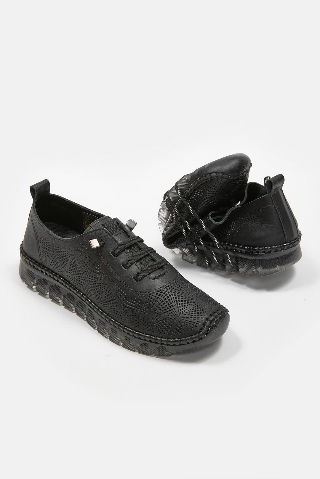 Russa Siyah Hakiki Deri Kadın Sneaker