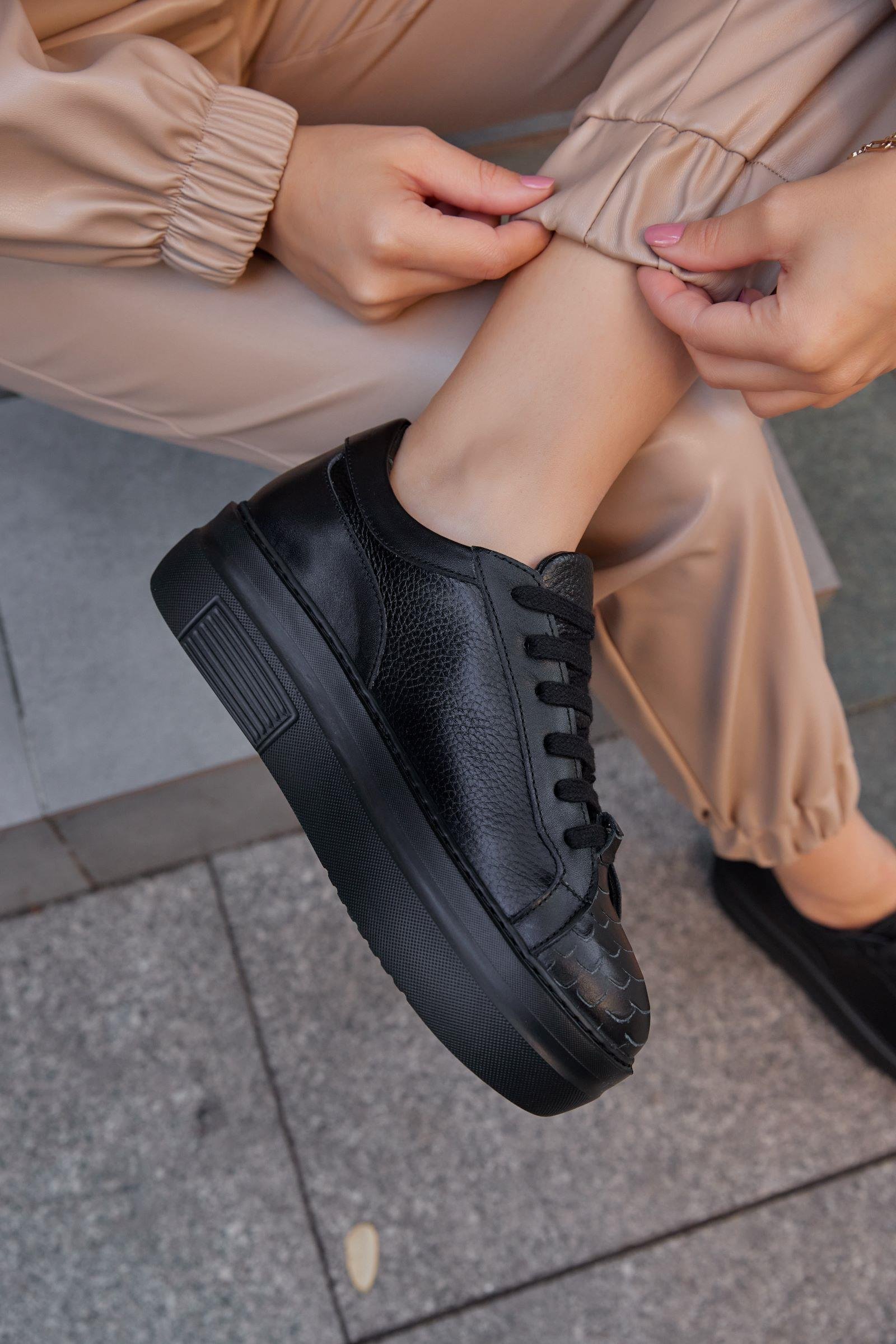Russi Siyah Hakiki Deri Kadın Sneaker