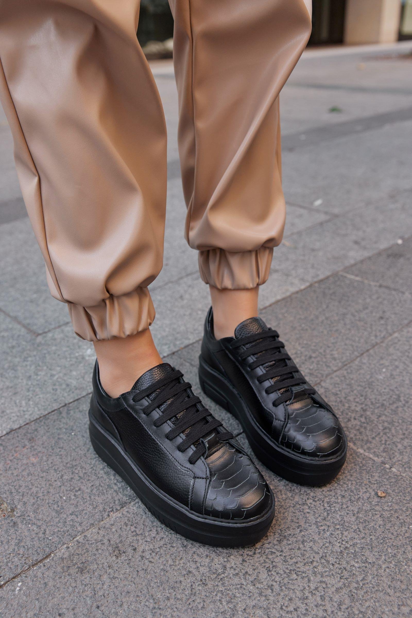 Russi Siyah Hakiki Deri Kadın Sneaker