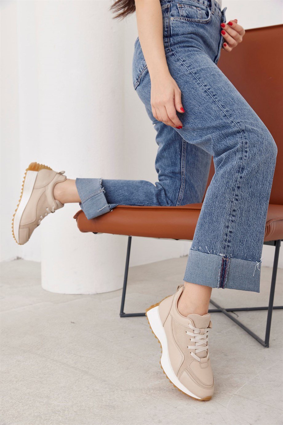 Sara Bej Hakiki Deri Bağcıklı Kadın Sneaker