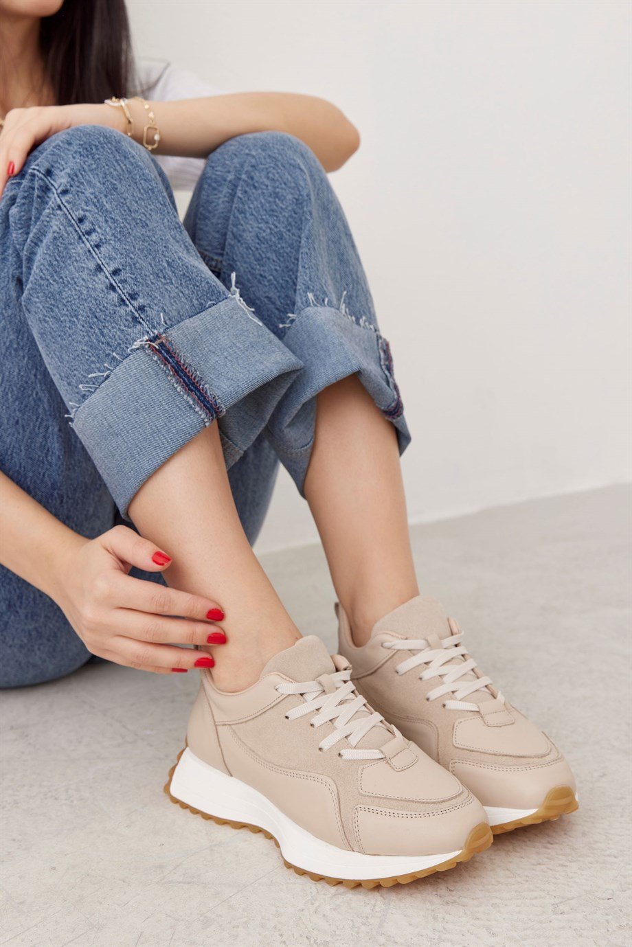 Sara Bej Hakiki Deri Bağcıklı Kadın Sneaker