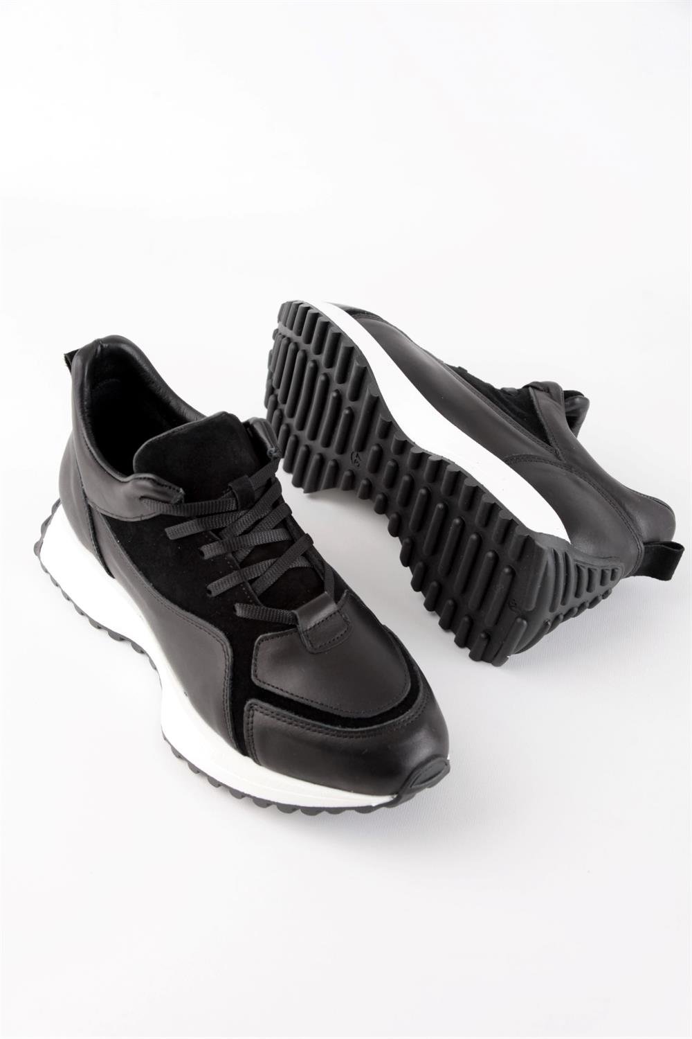 Sara Siyah Hakiki Deri Bağcıklı Kadın Sneaker