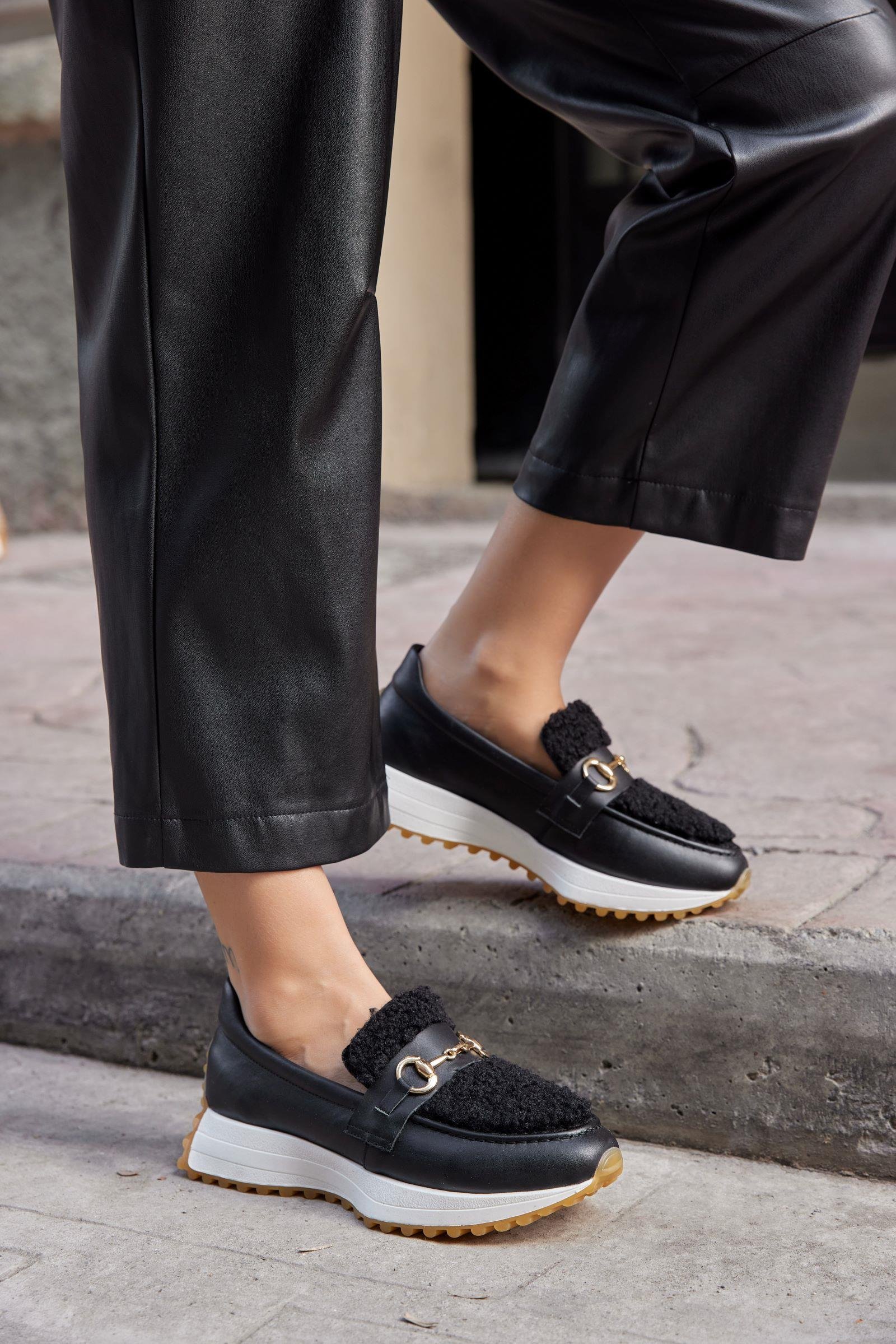 Shaggy Siyah Hakiki Deri Kürklü Kadın Sneaker