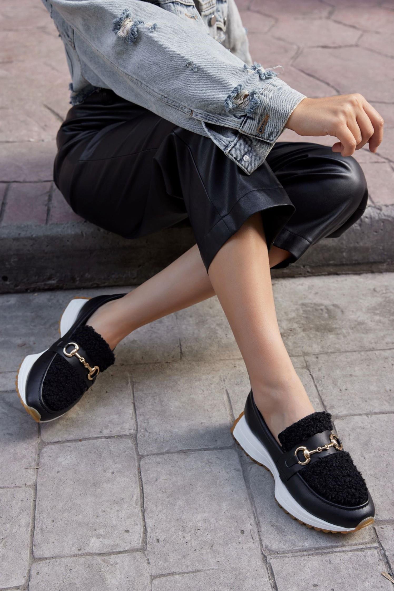 Shaggy Siyah Hakiki Deri Kürklü Kadın Sneaker