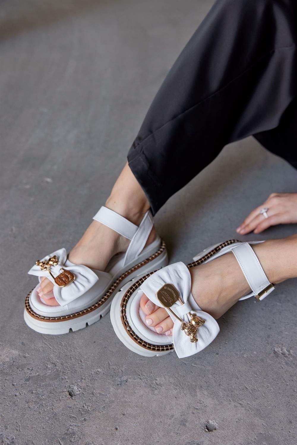 Summer Teddy Beyaz Hakiki Deri Kadın Sandalet