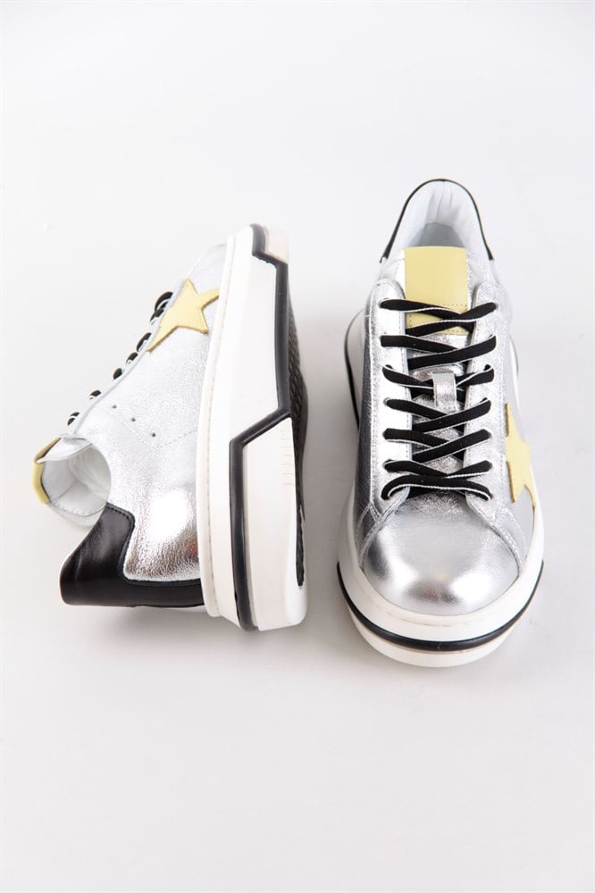 Sveta Gümüş Hakiki Deri Kadın Sneaker