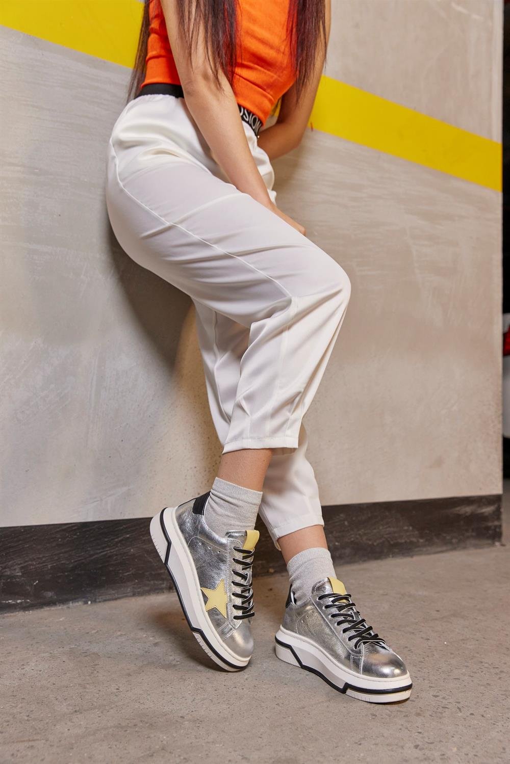 Sveta Gümüş Hakiki Deri Kadın Sneaker