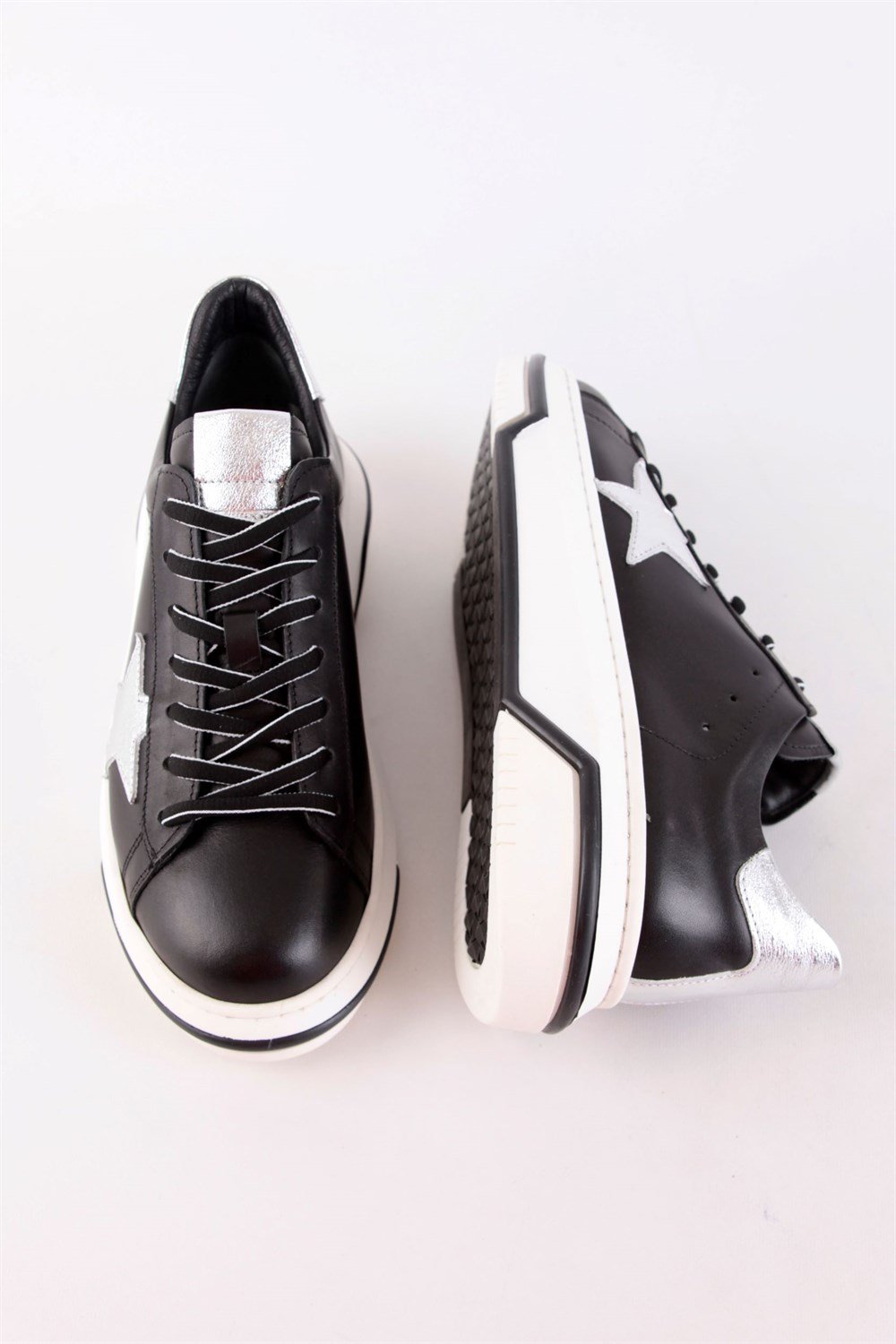 Sveta Siyah Hakiki Deri Kadın Sneaker