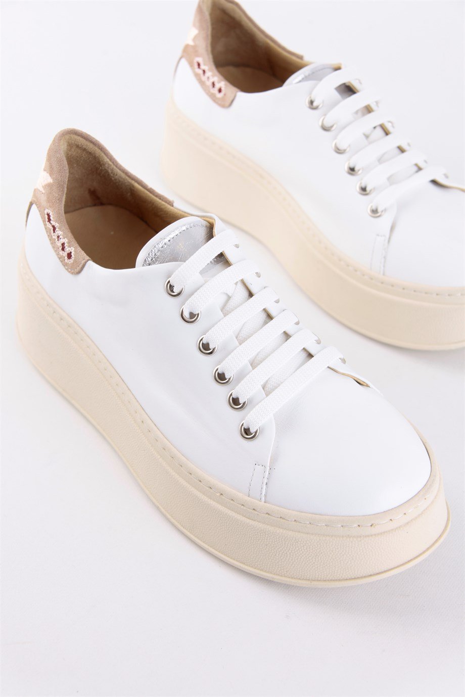 Tania Beyaz Hakiki Deri Kadın Sneaker