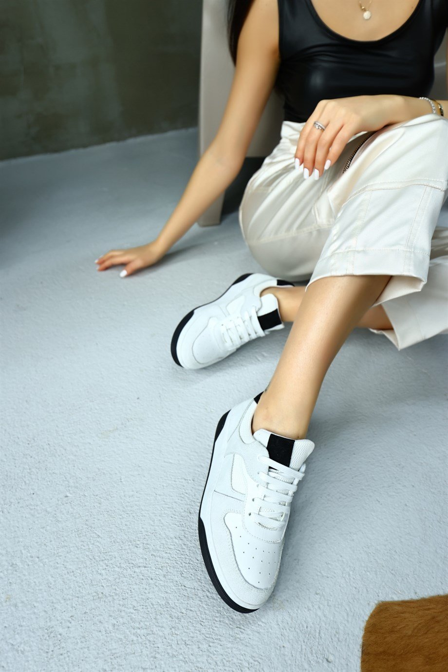 Vontex Beyaz/Siyah Hakiki Deri Kadın Sneakers
