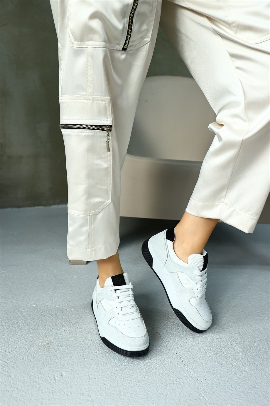 Vontex Beyaz/Siyah Hakiki Deri Kadın Sneakers