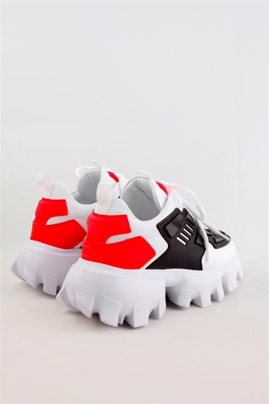 Willow Beyaz Deri Kalın Tabanlı Sneakers