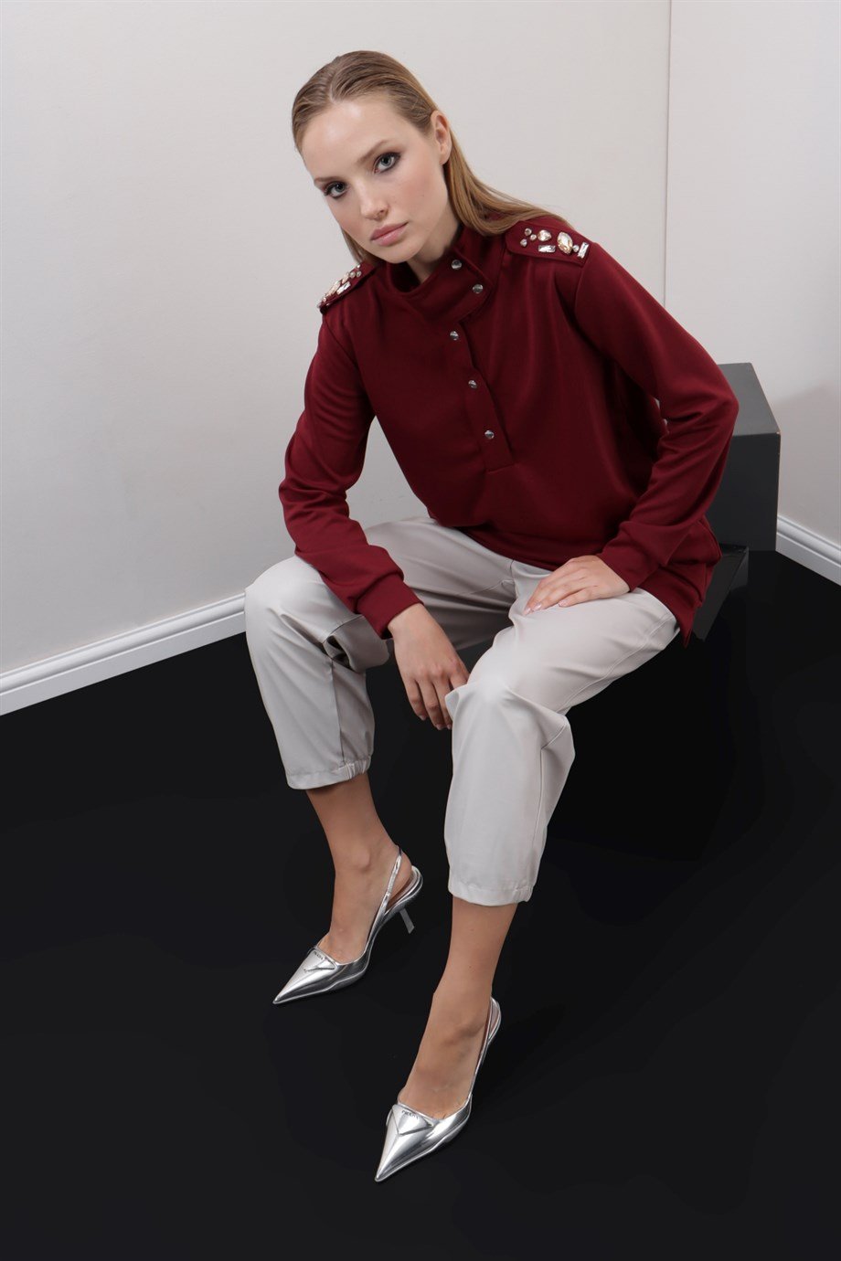 SWAROVSKİ TAŞLI CASUAL SWEATSHİRT