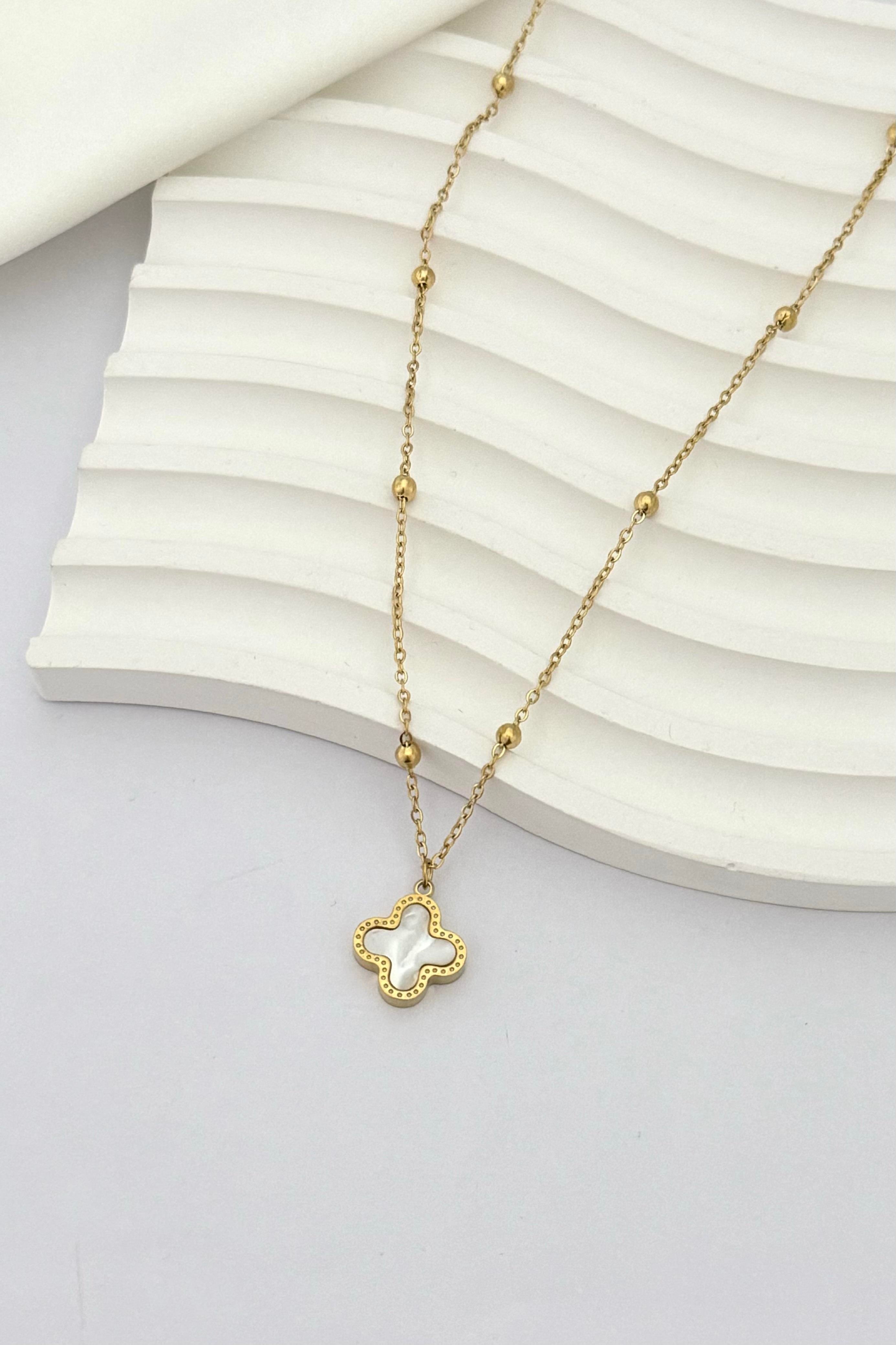 Cleef White Kolye