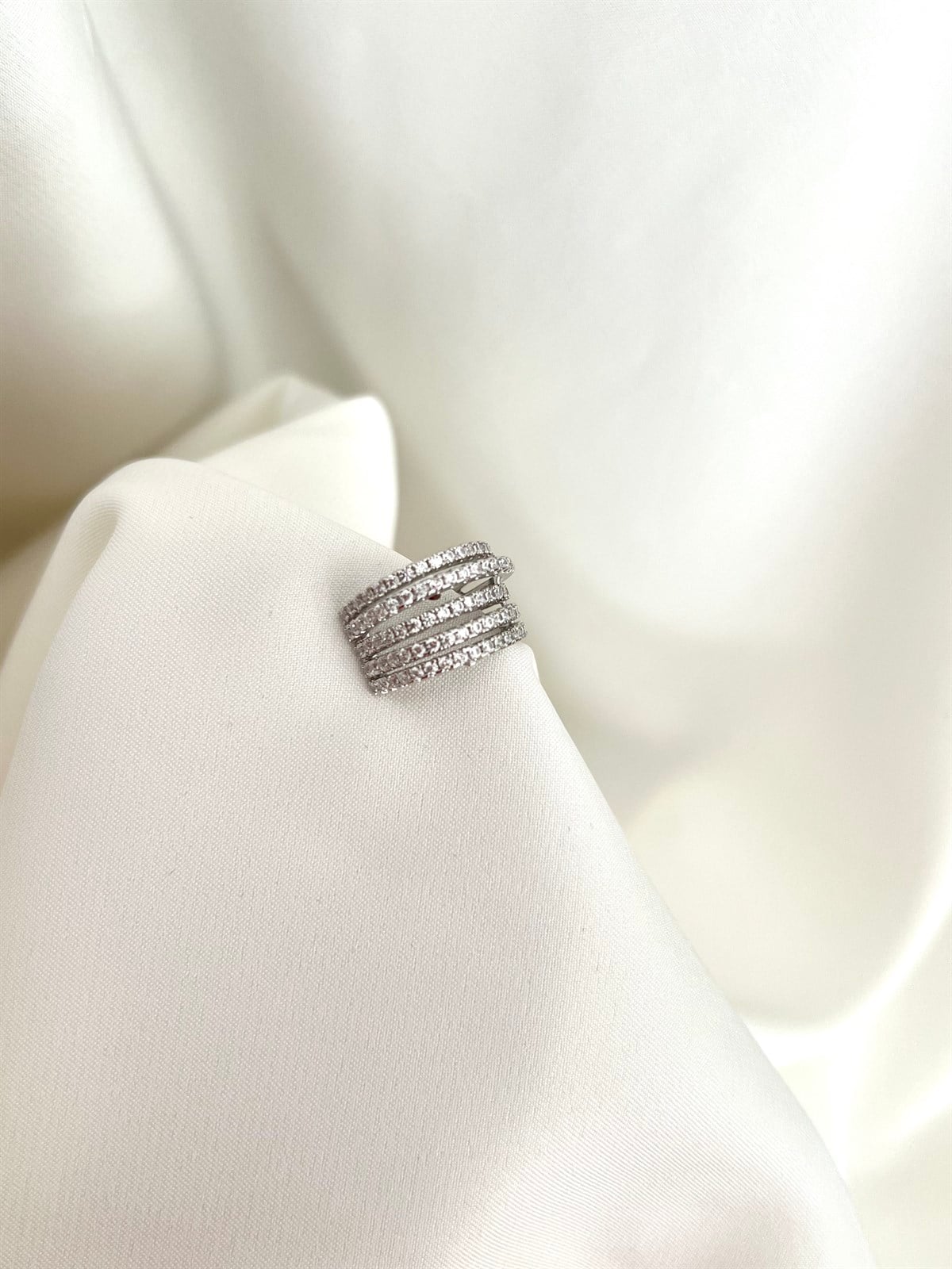 Cloe Kıkırdak Küpe Silver
