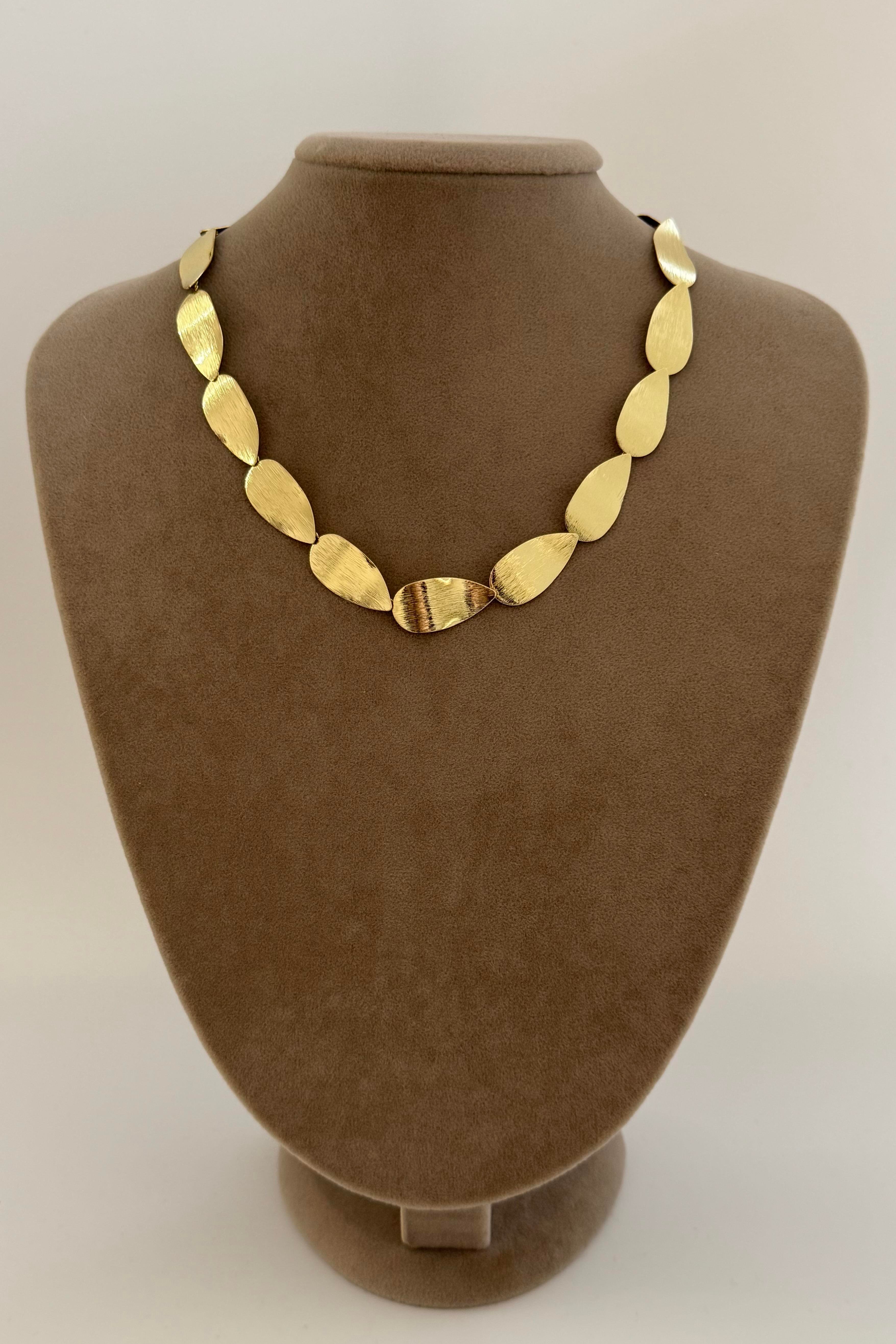 Damla Pul Motifli Gold Kolye