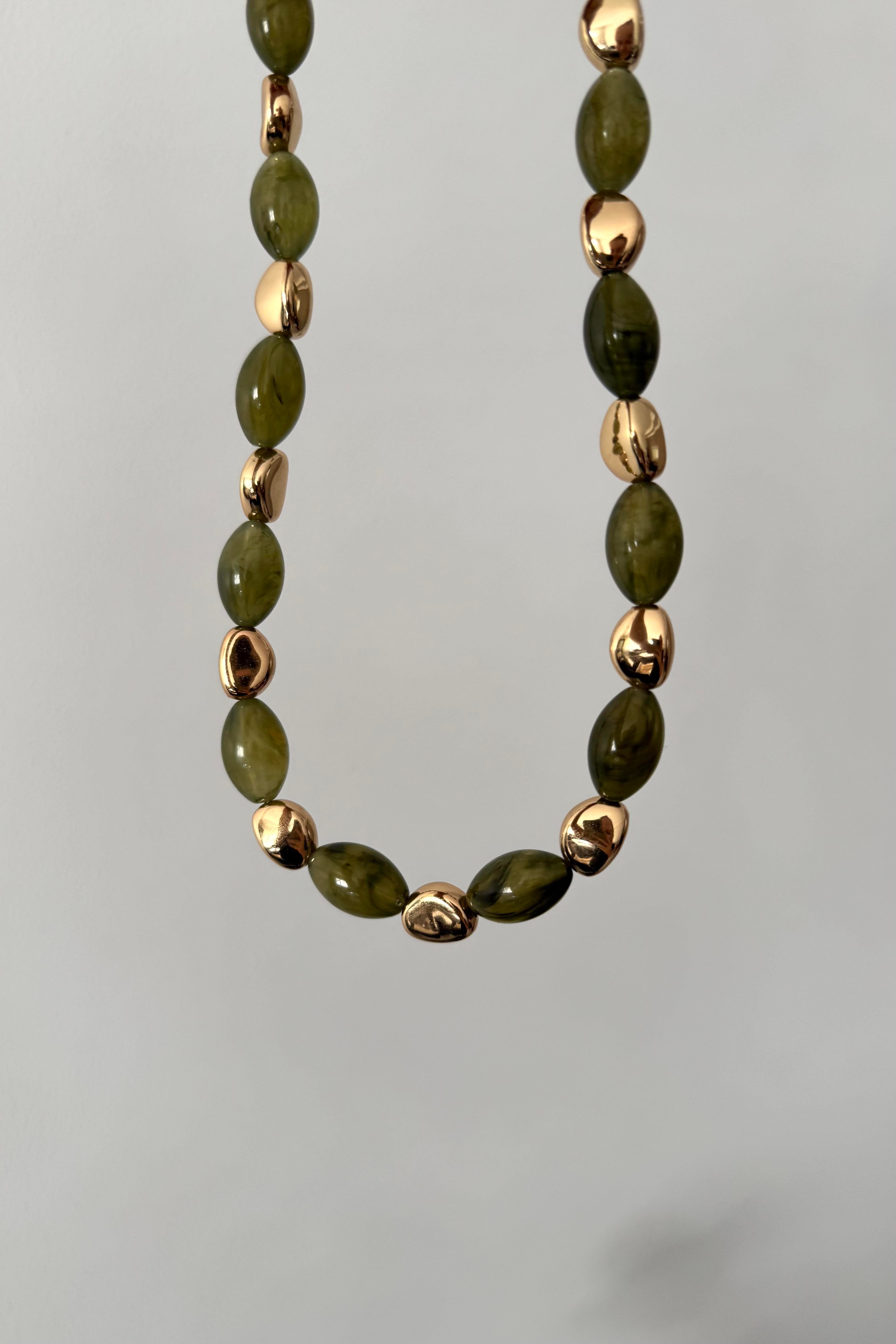 Dora Green Kolye