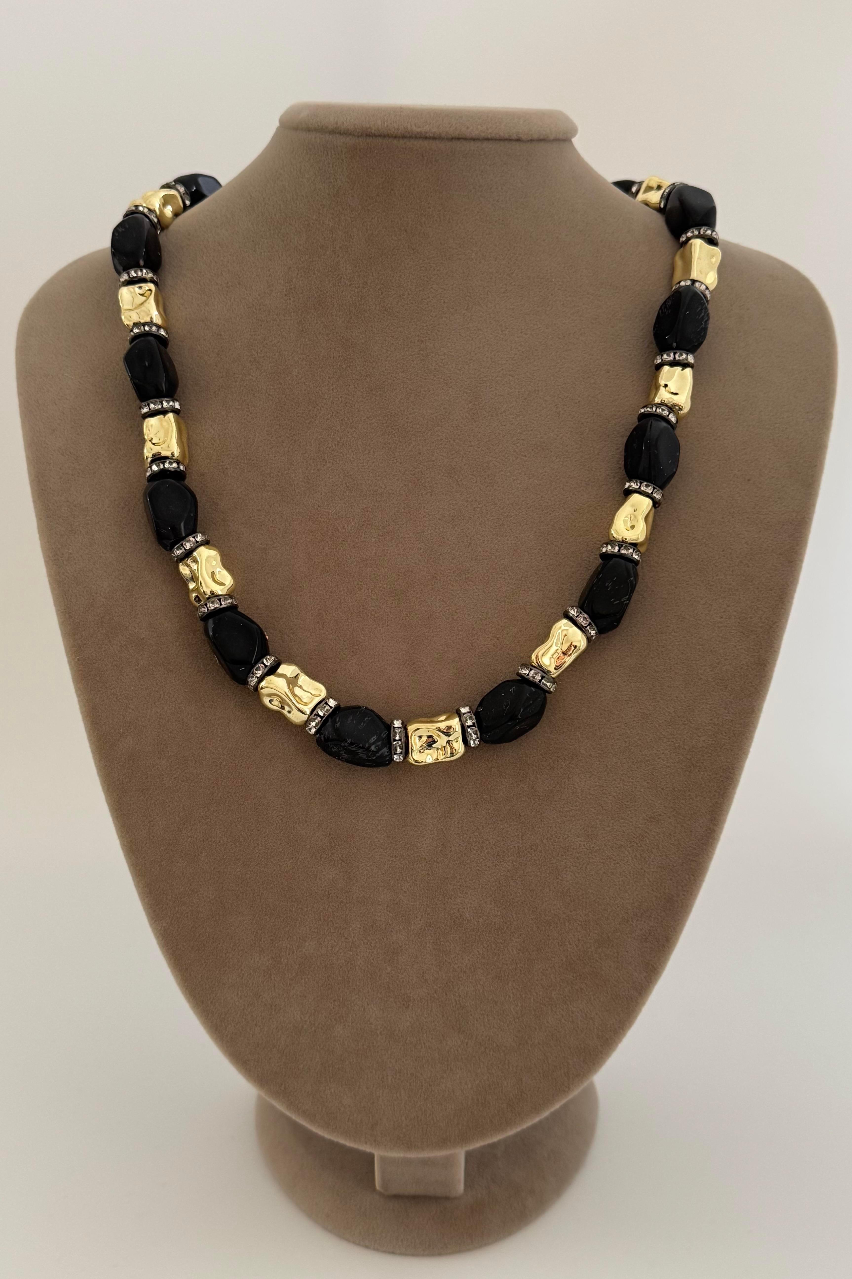 Earth Gold Siyah Kolye