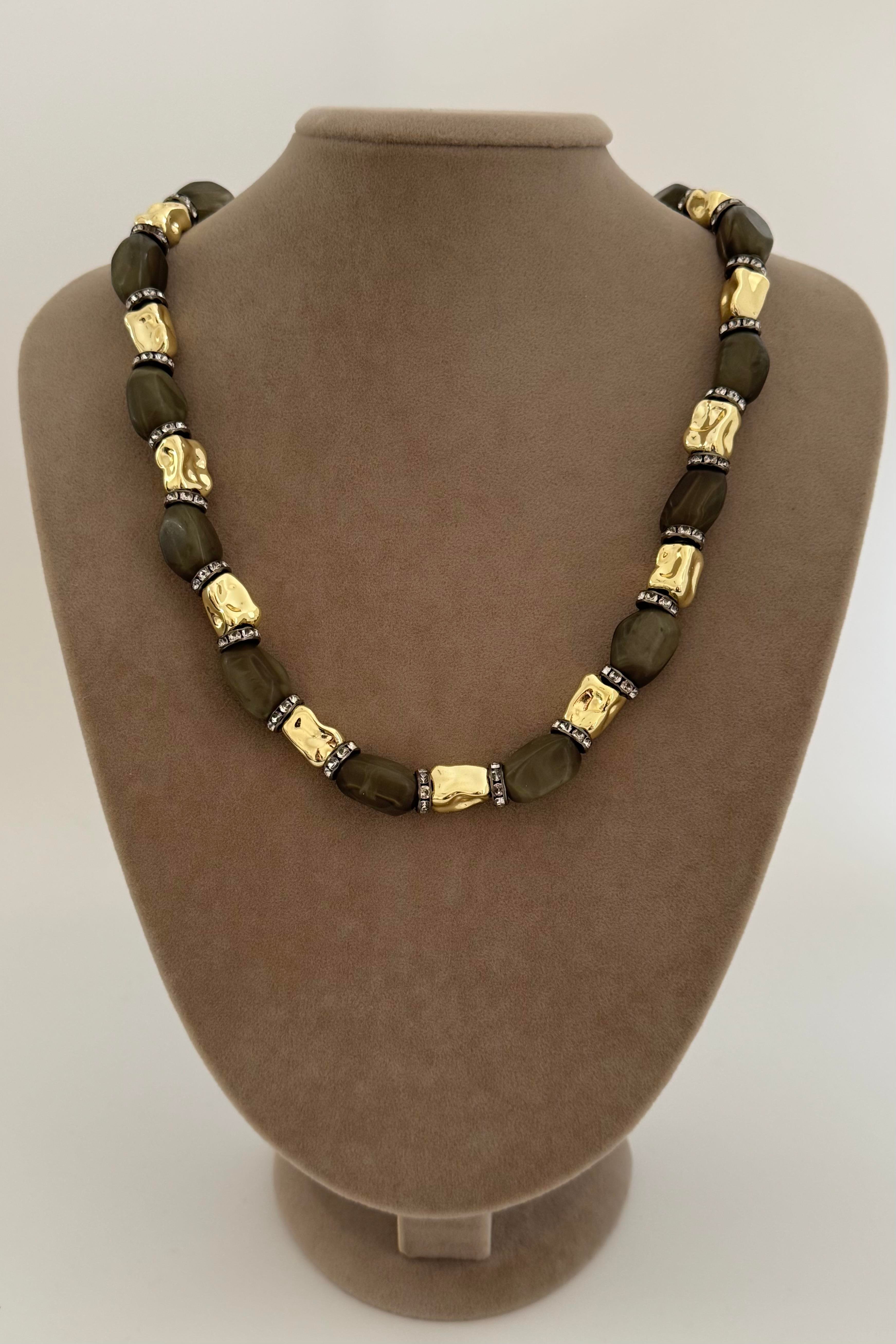 Earth Gold Yeşil Kolye
