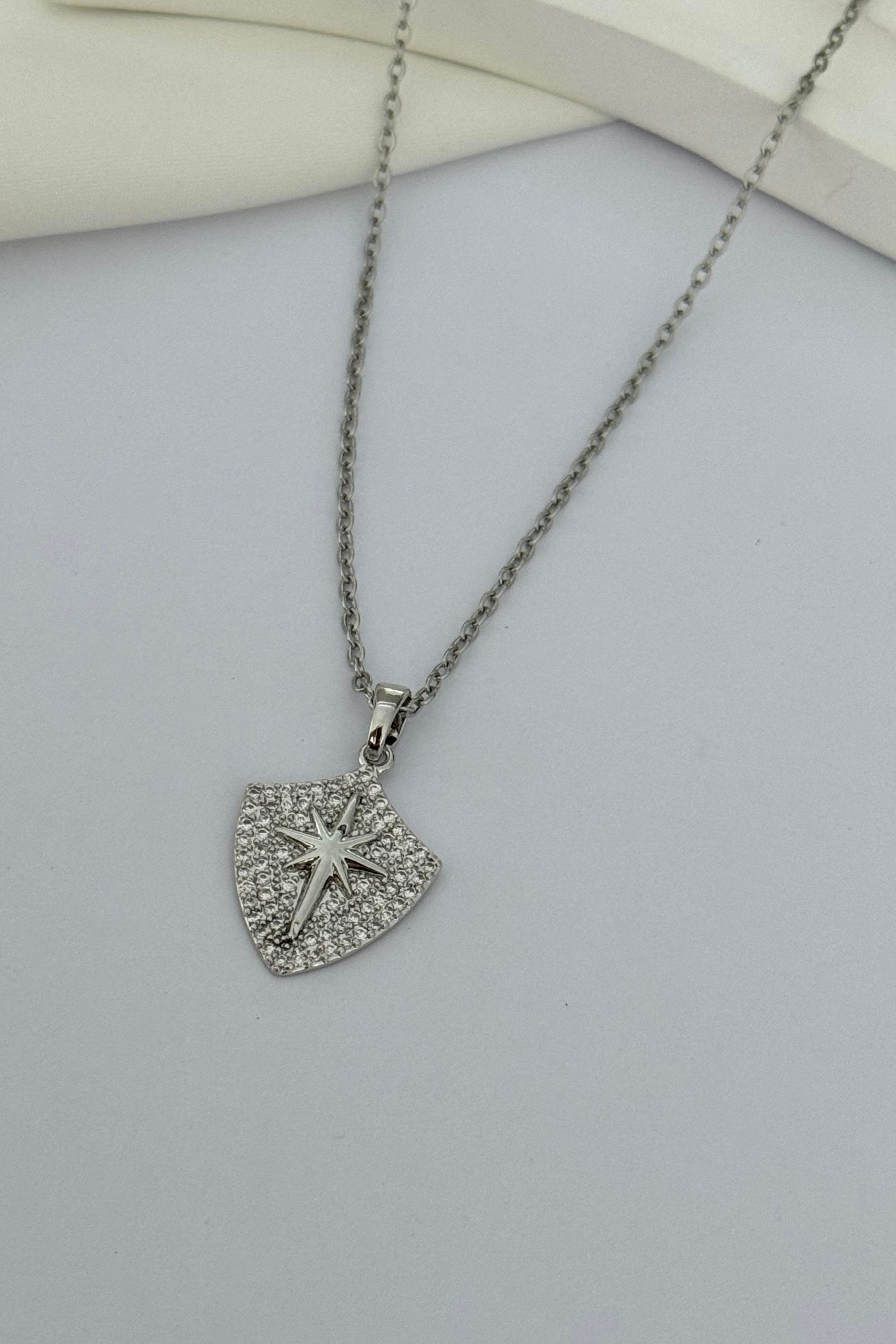 Gümüş Mineli Silver Kalkan Kolye