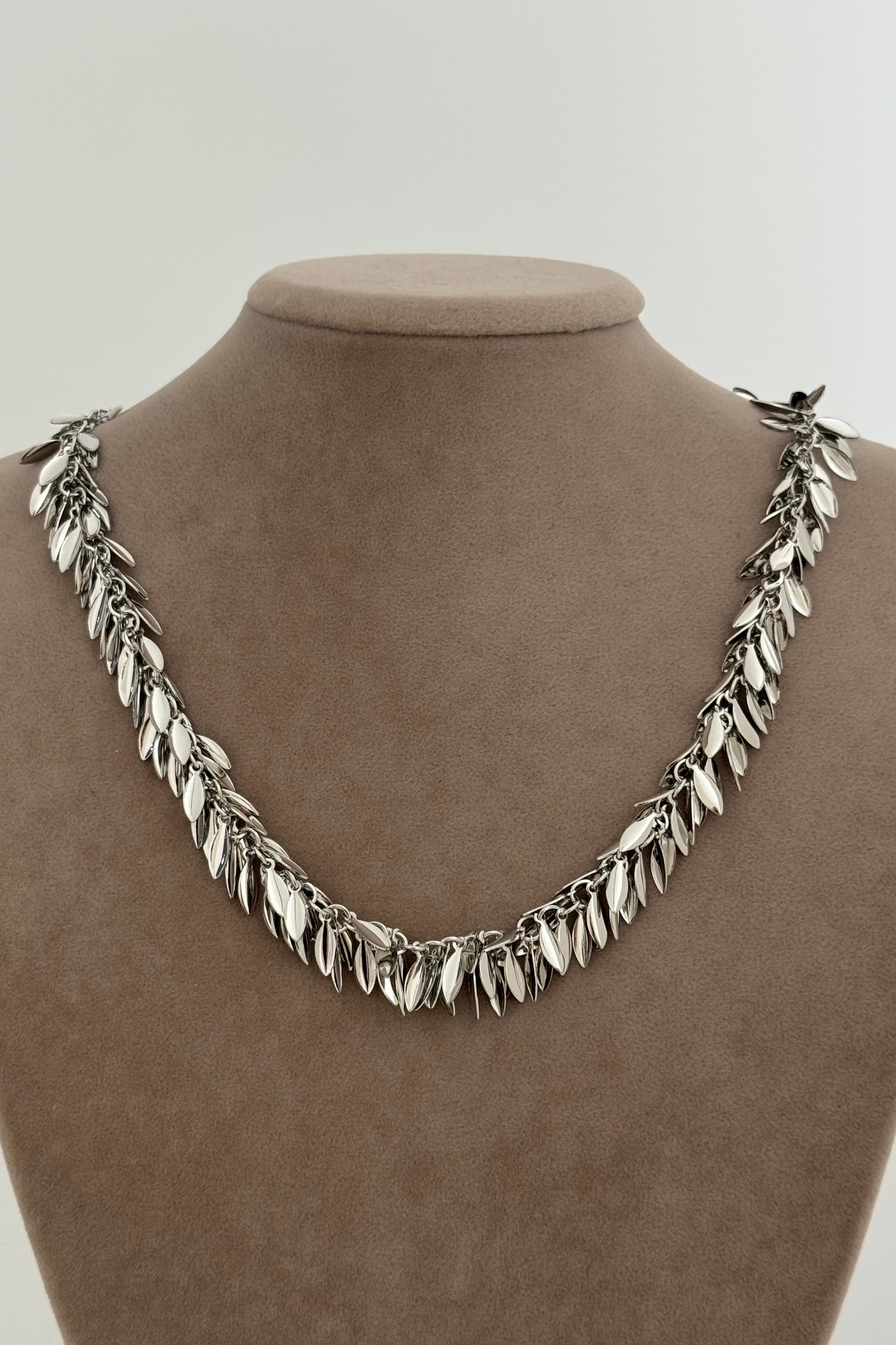 Laurel Silver Kolye