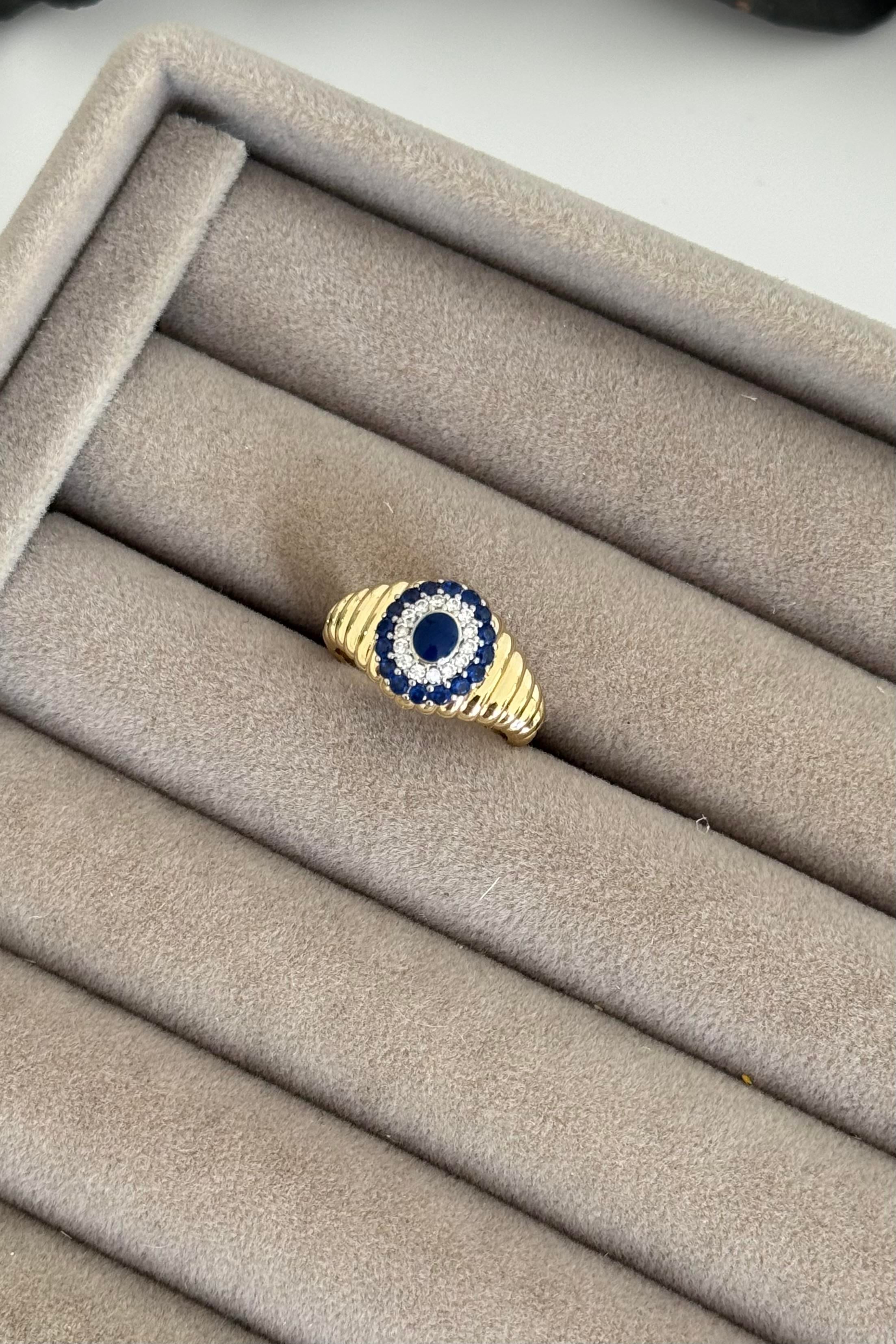 Midnight Iris Yüzük