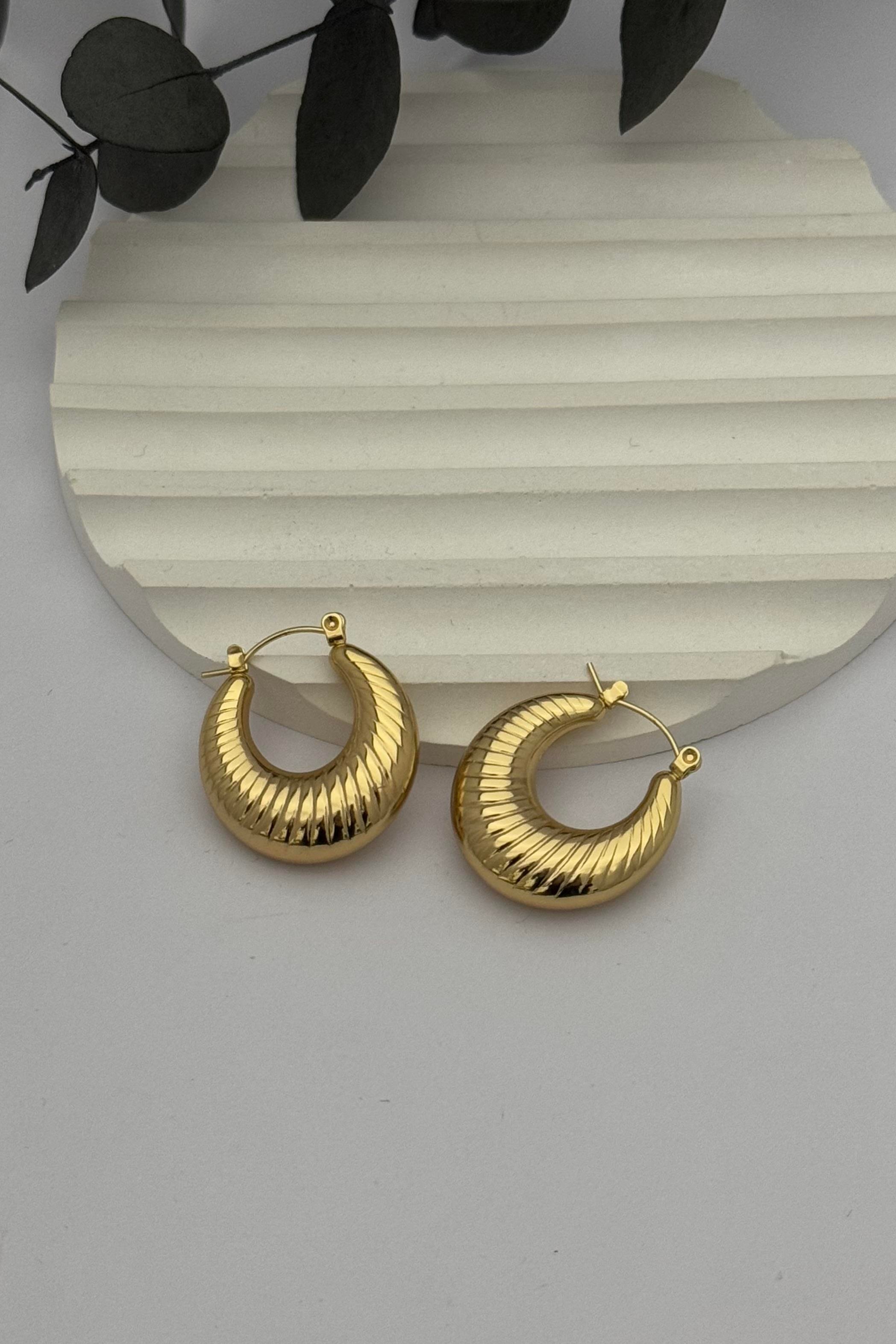 Millie Halka Gold Çelik Küpe