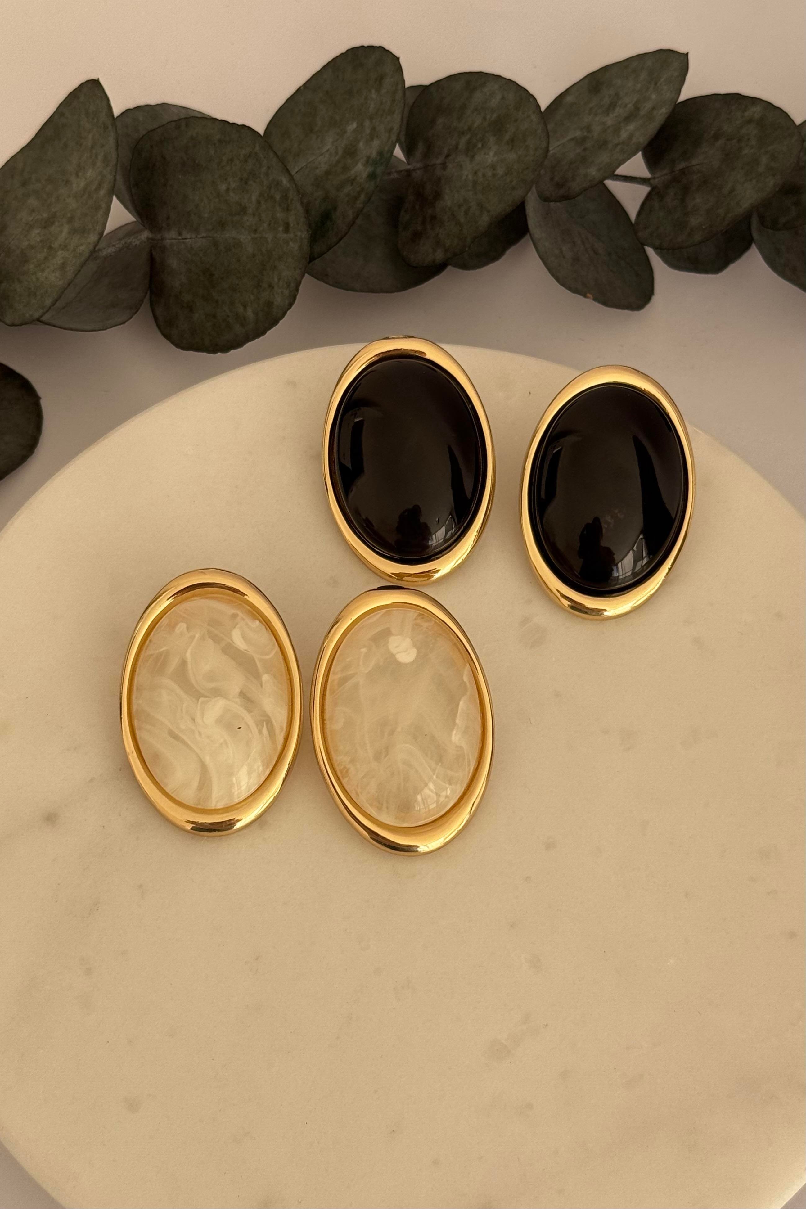 Oval Siyah Küpe
