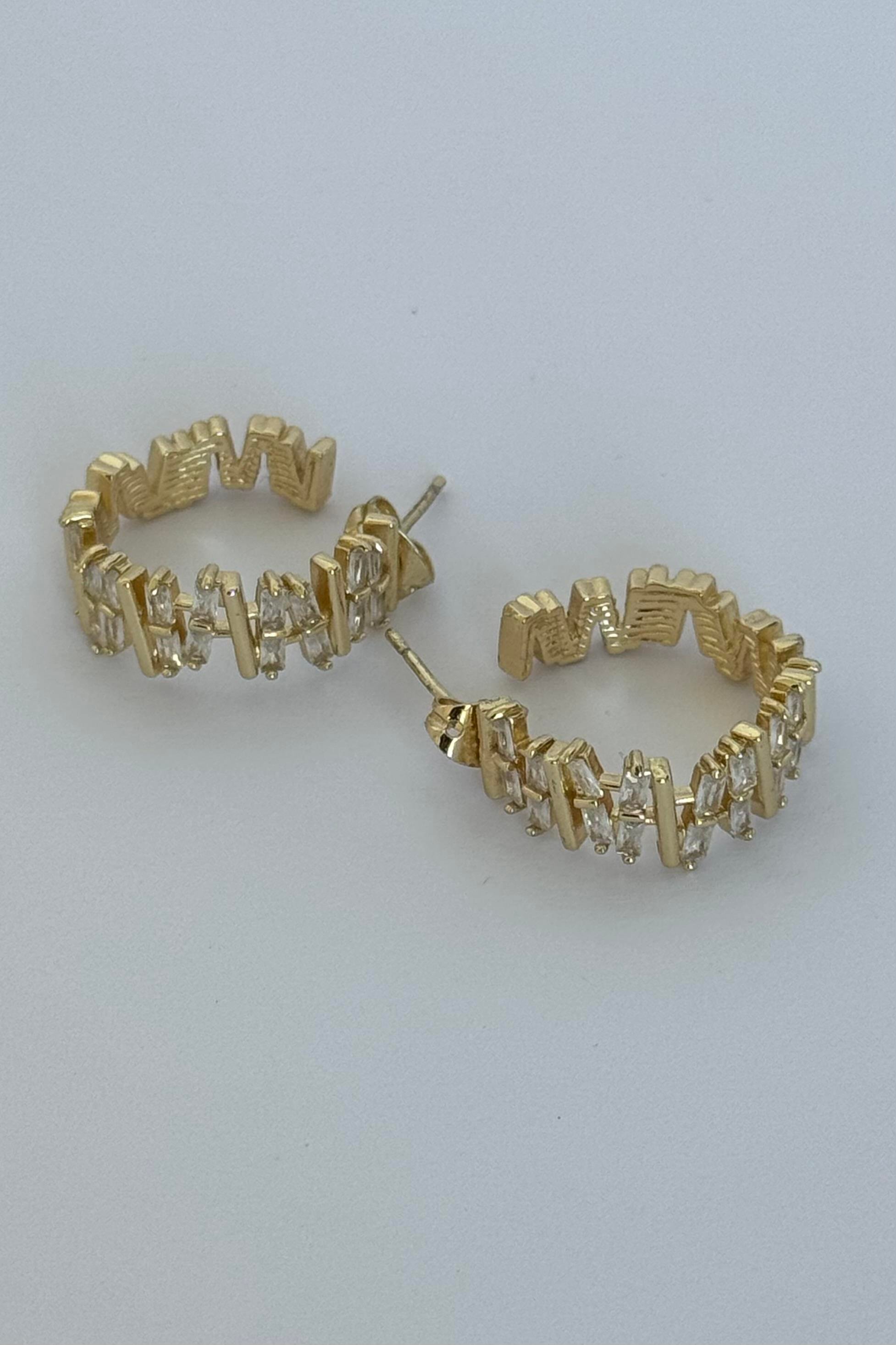 Taş Detaylı Halka Küpe