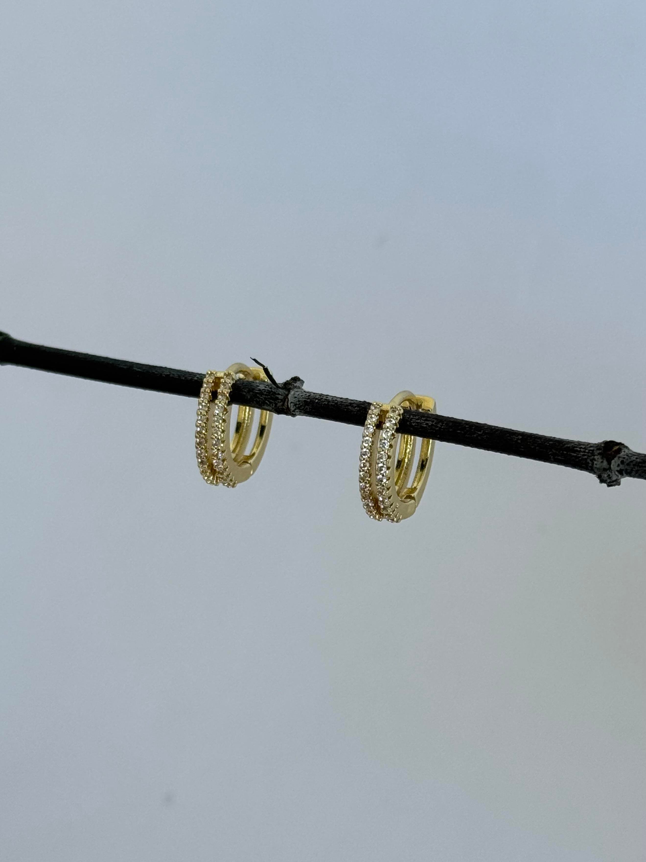 Taş Detaylı Halka Küpe